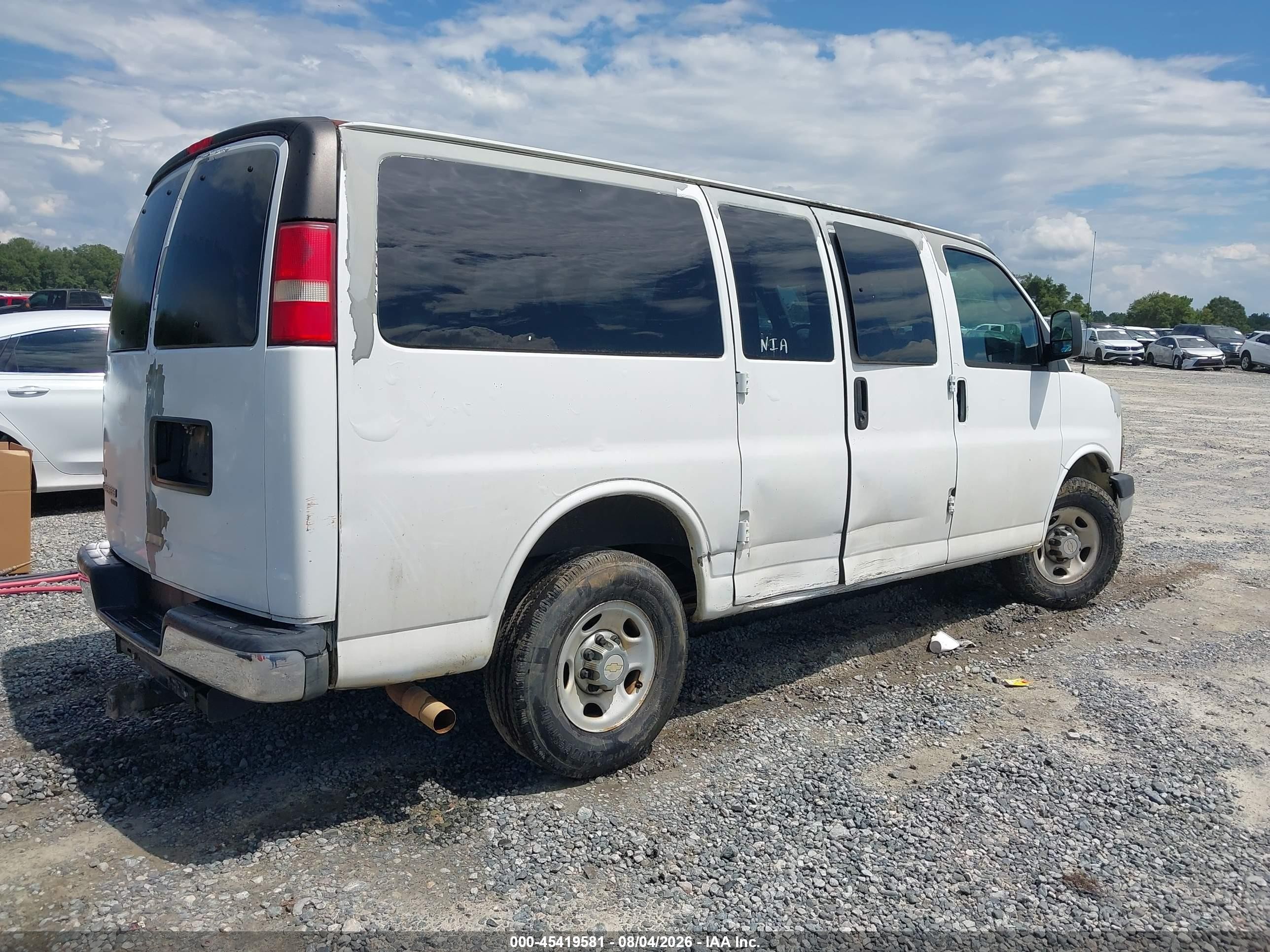 2011 Chevrolet Express 2500 Lt White vin: 1GAWGRFA7B1187155