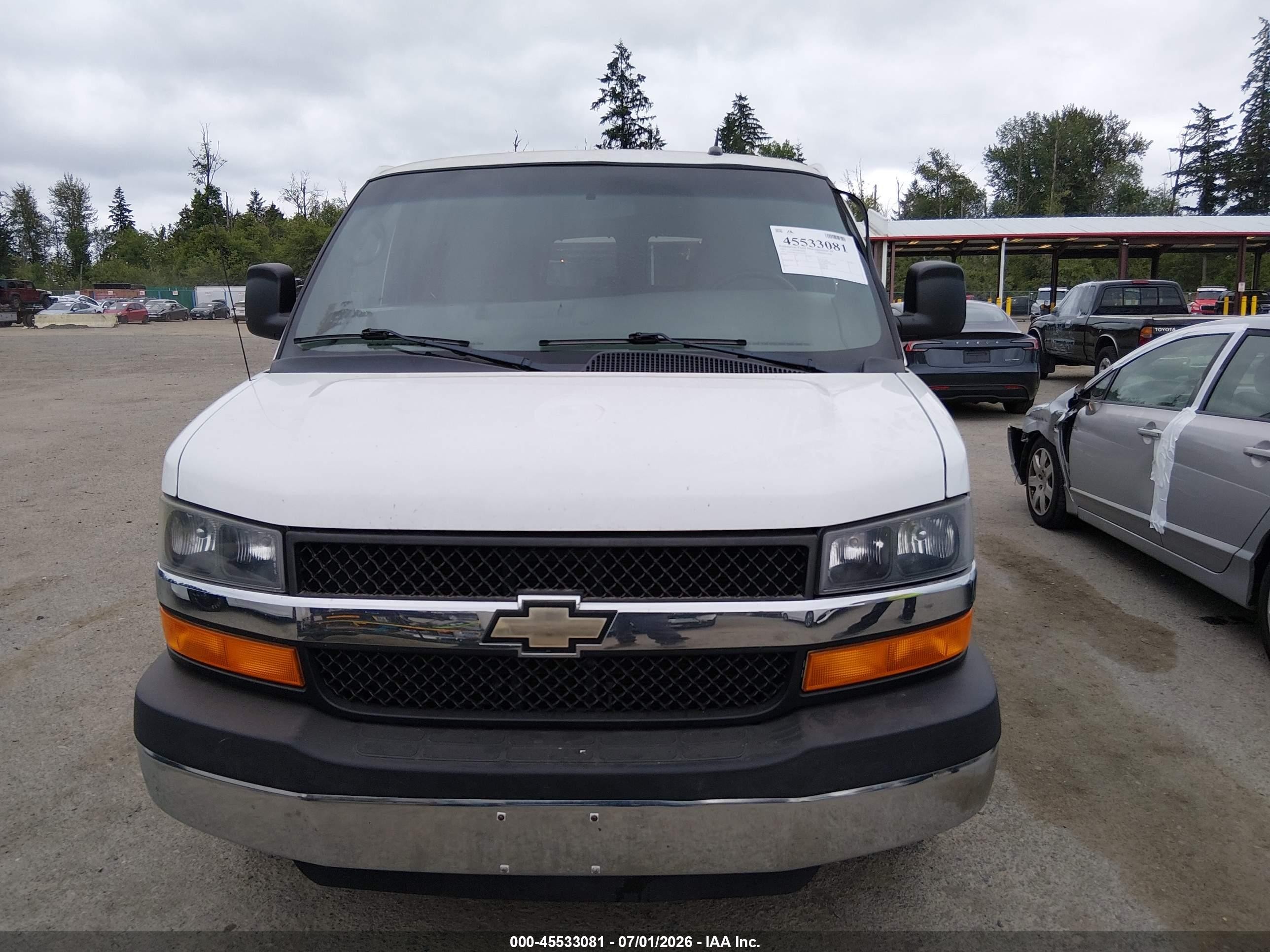 2013 Chevrolet Express 2500 Lt Белый vin: 1GAWGRFG2D1171176