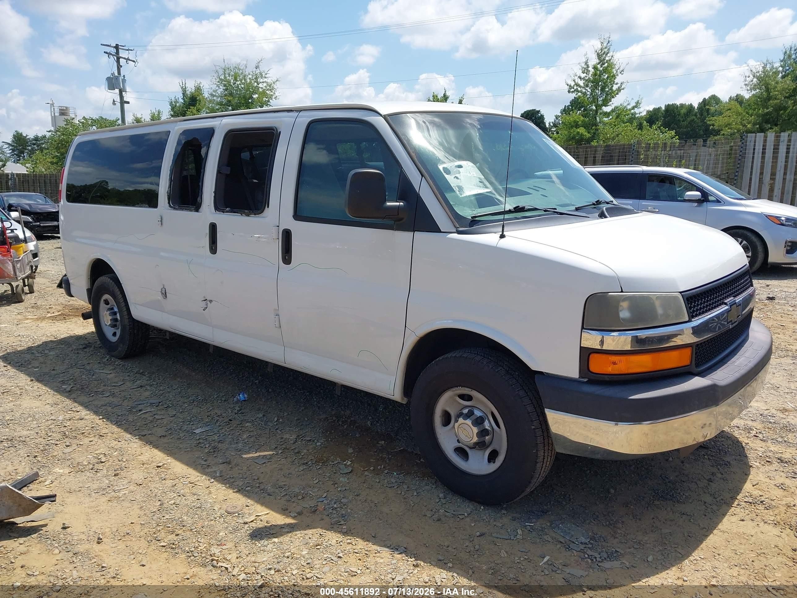 2013 Chevrolet Express 3500 Lt White vin: 1GAZG1FA5D1178228
