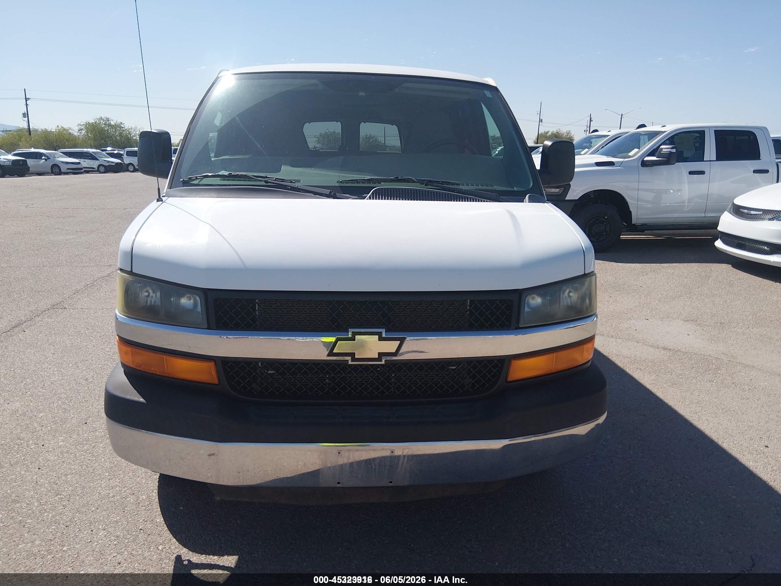 2014 Chevrolet Express 3500 Lt White vin: 1GAZG1FA5E1106575