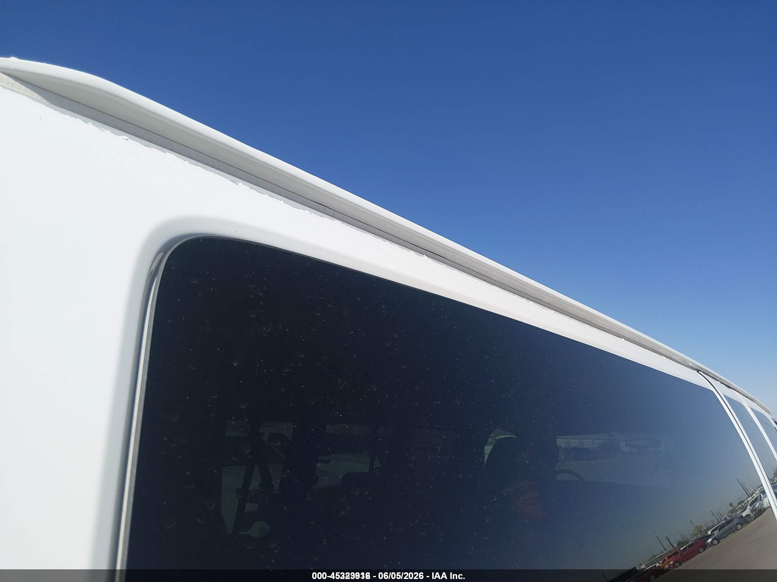 2014 Chevrolet Express 3500 Lt White vin: 1GAZG1FA5E1106575