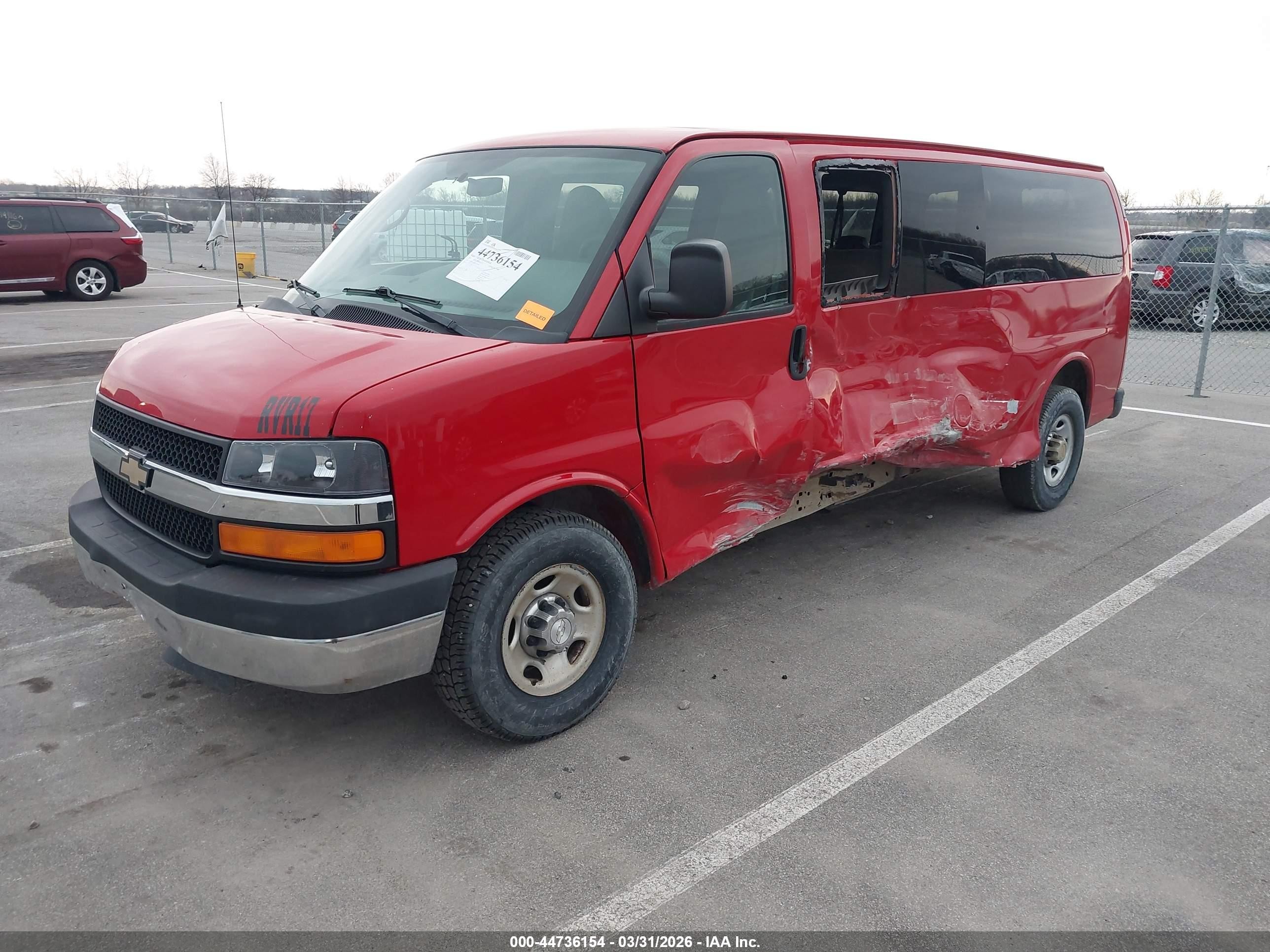 2013 Chevrolet Express 3500 Lt Красный vin: 1GAZG1FA7D1173970