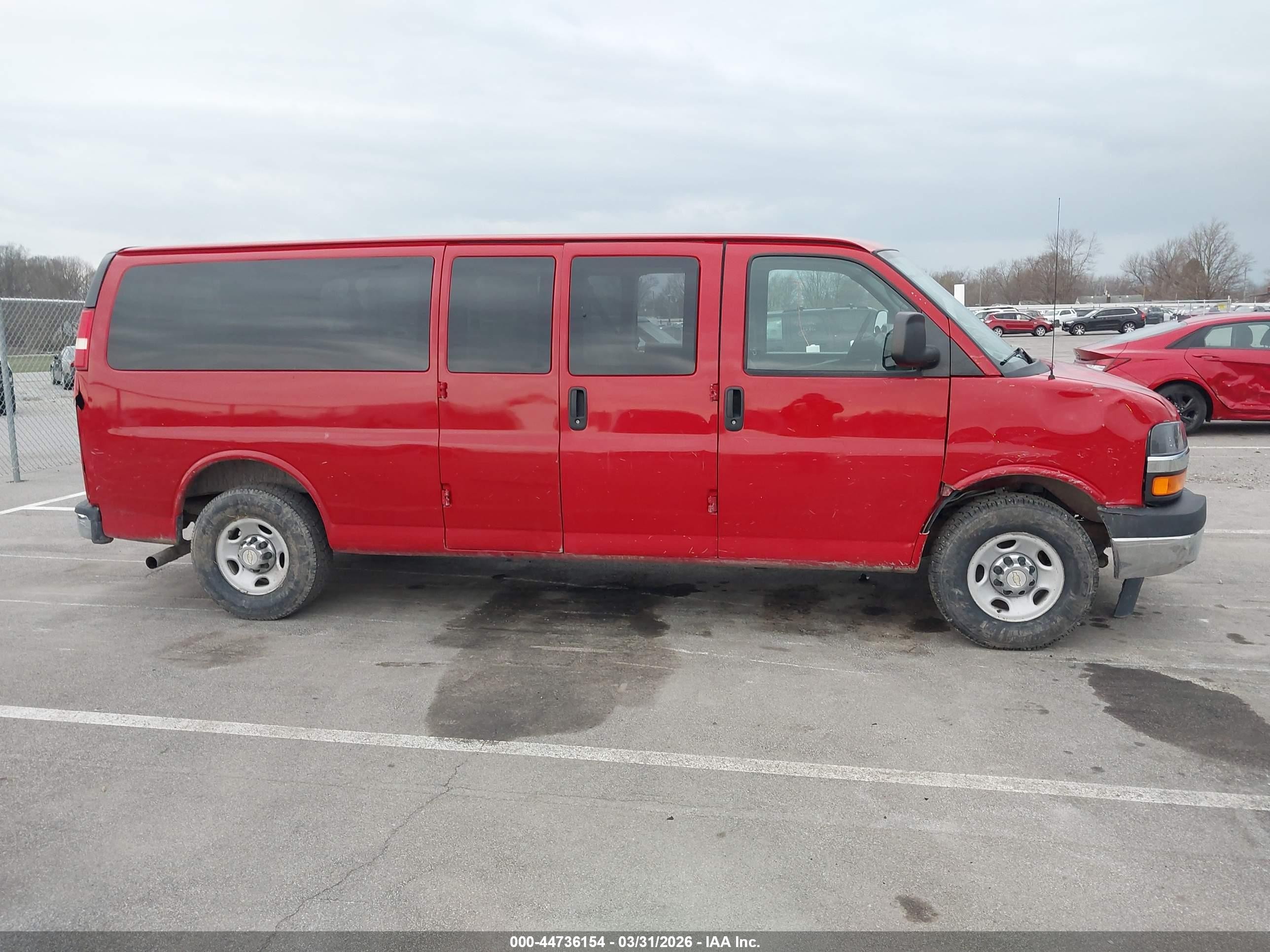 2013 Chevrolet Express 3500 Lt Красный vin: 1GAZG1FA7D1173970