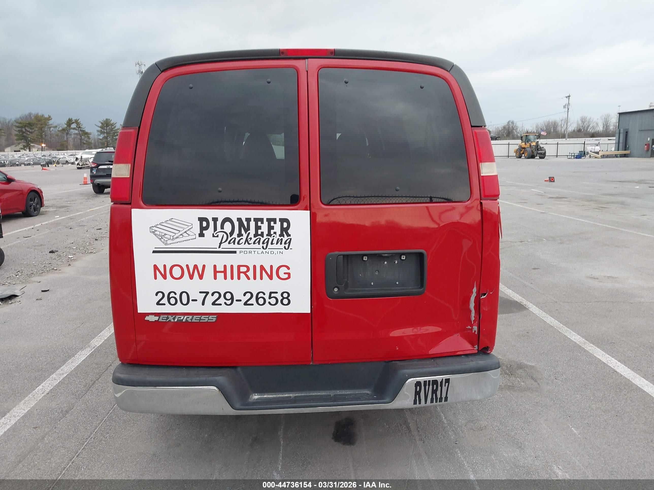 2013 Chevrolet Express 3500 Lt Красный vin: 1GAZG1FA7D1173970