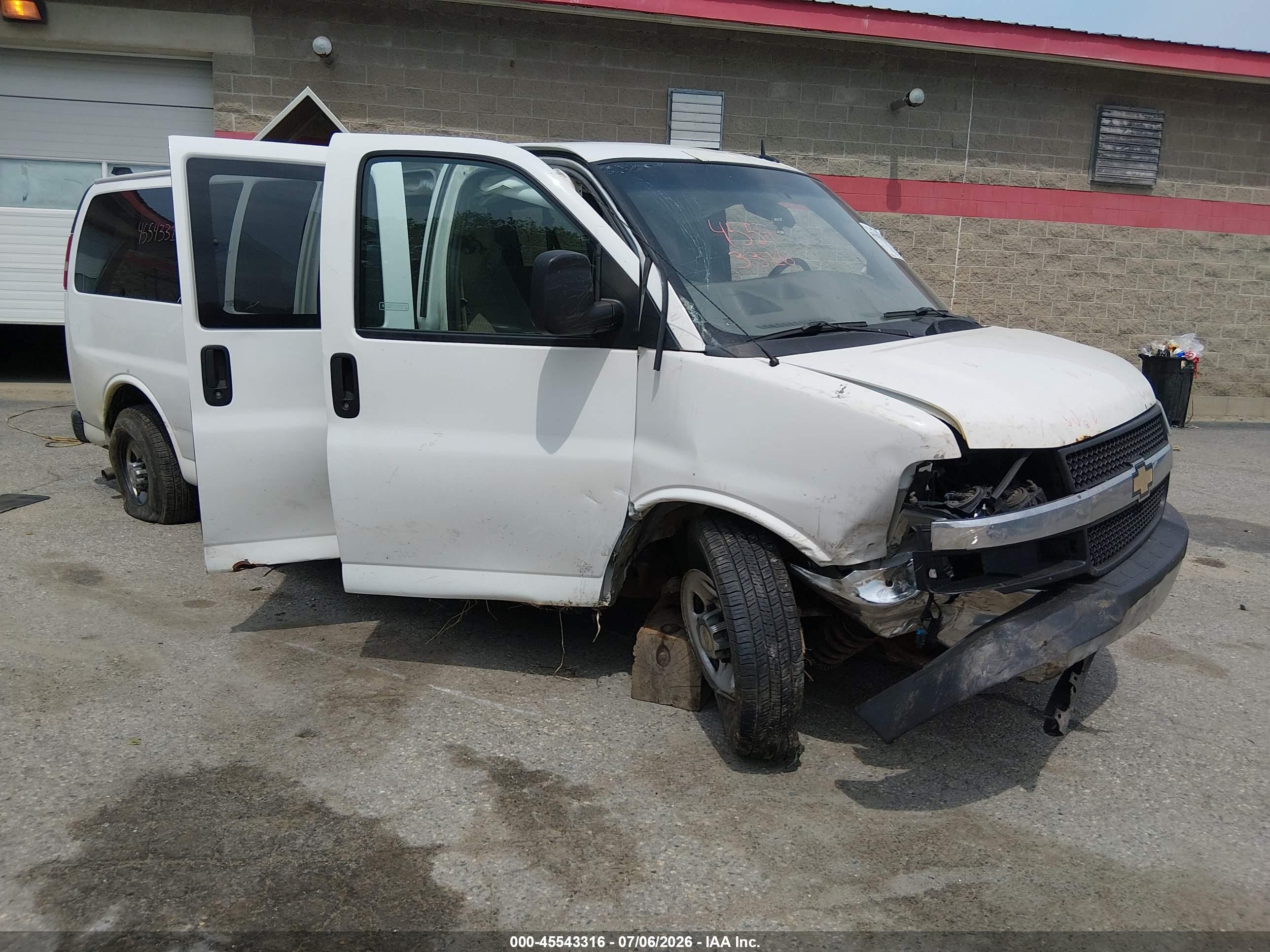 2015 Chevrolet Express 3500 Lt White vin: 1GAZG1FF6F1276196