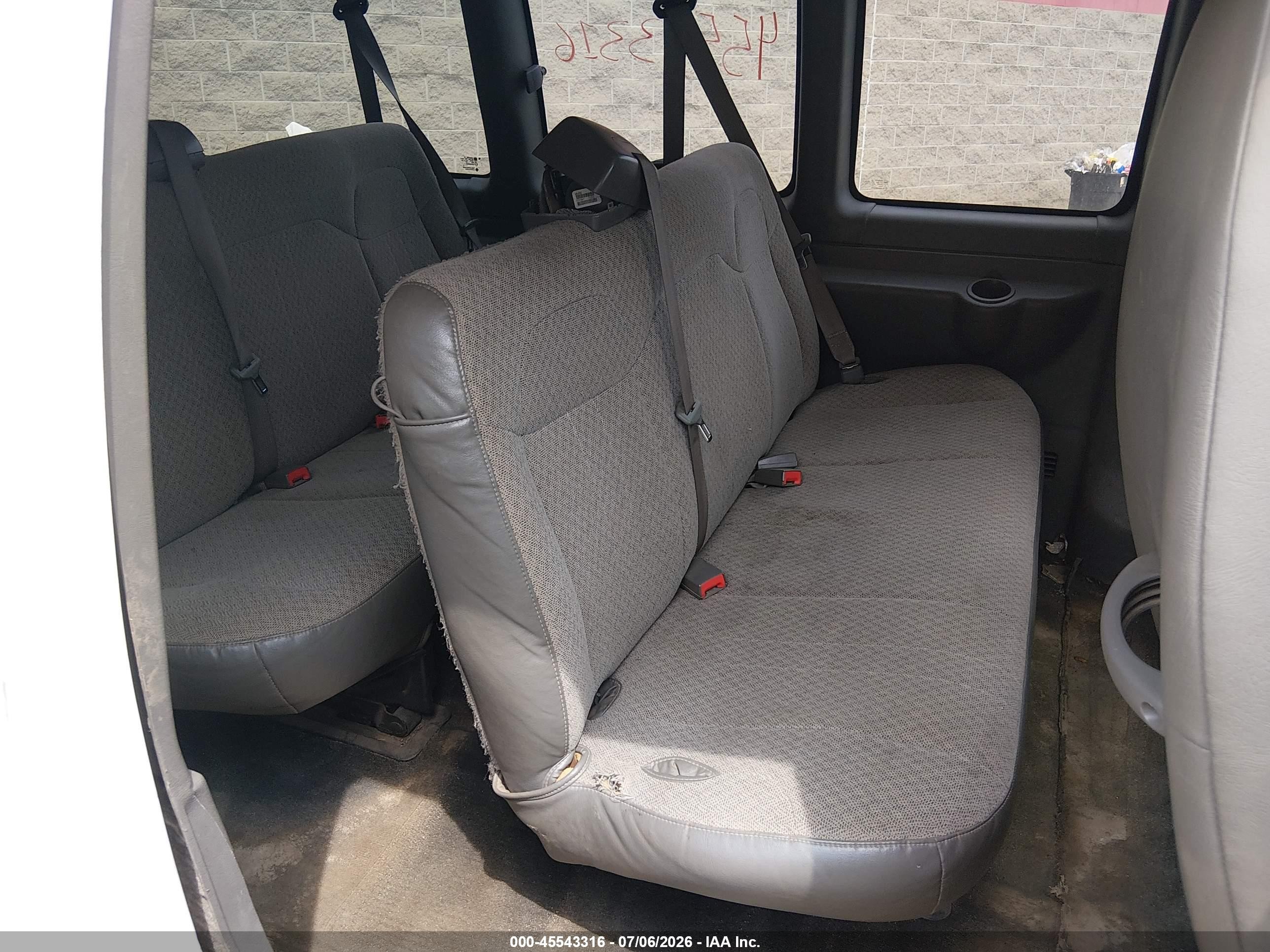 2015 Chevrolet Express 3500 Lt White vin: 1GAZG1FF6F1276196