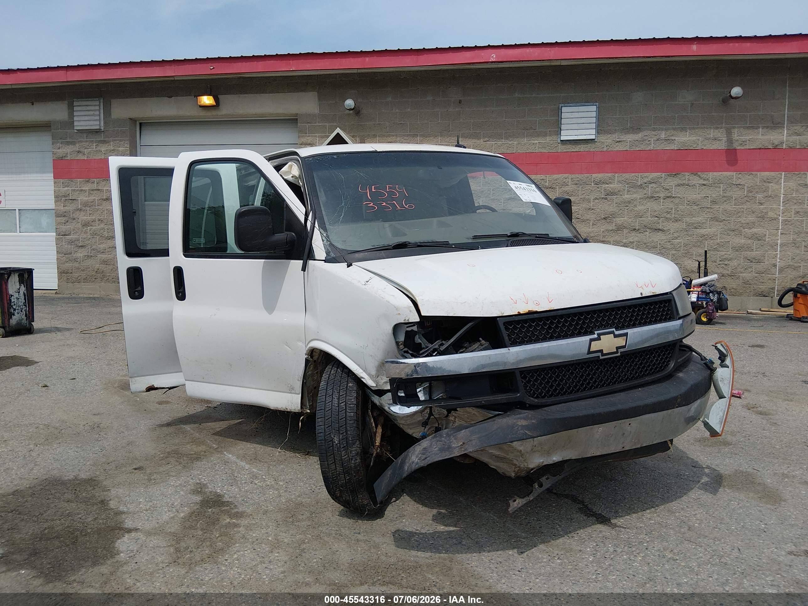 2015 Chevrolet Express 3500 Lt White vin: 1GAZG1FF6F1276196
