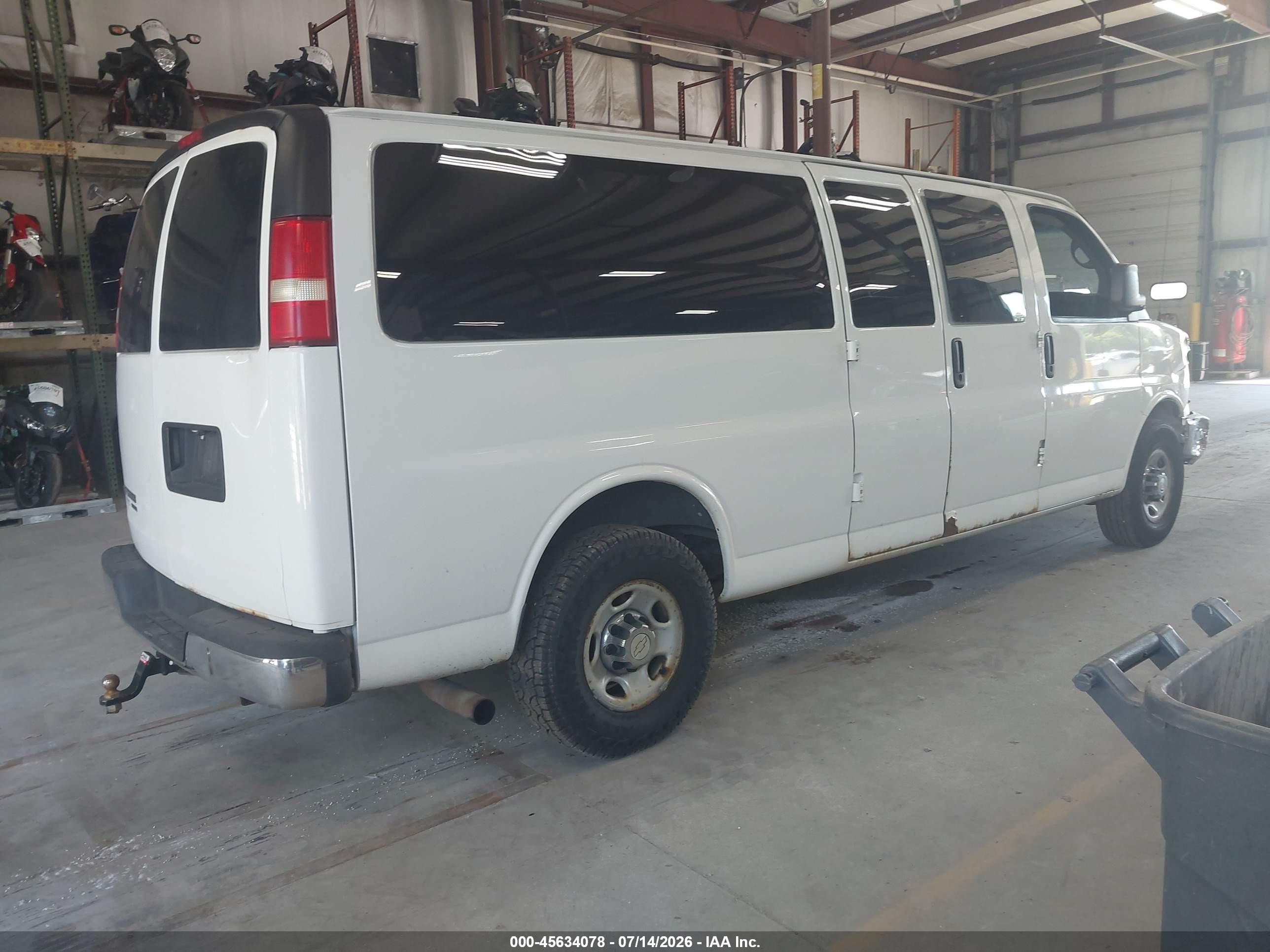 2013 Chevrolet Express 3500 Lt Белый vin: 1GAZG1FG0D1171496