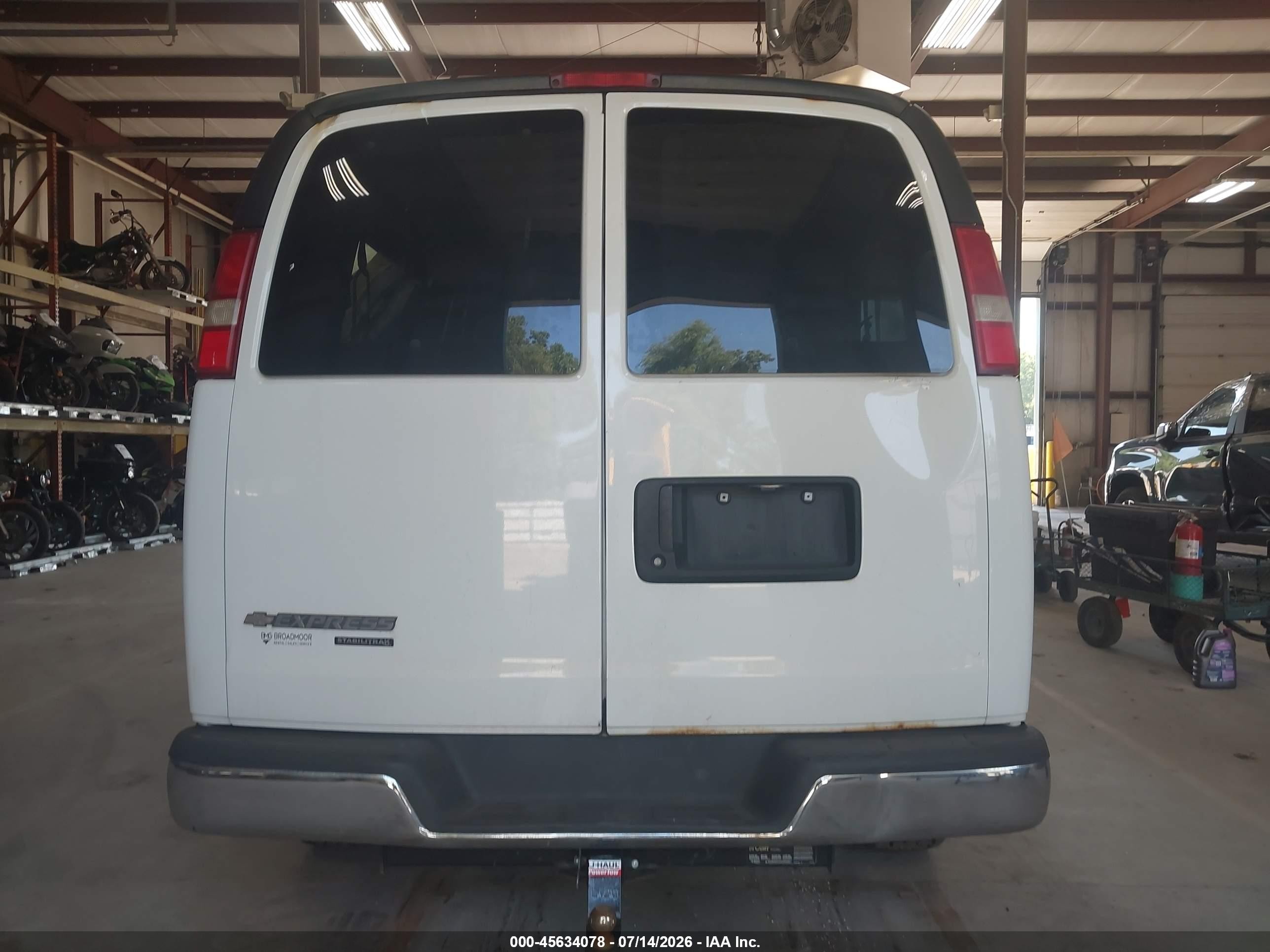 2013 Chevrolet Express 3500 Lt Белый vin: 1GAZG1FG0D1171496