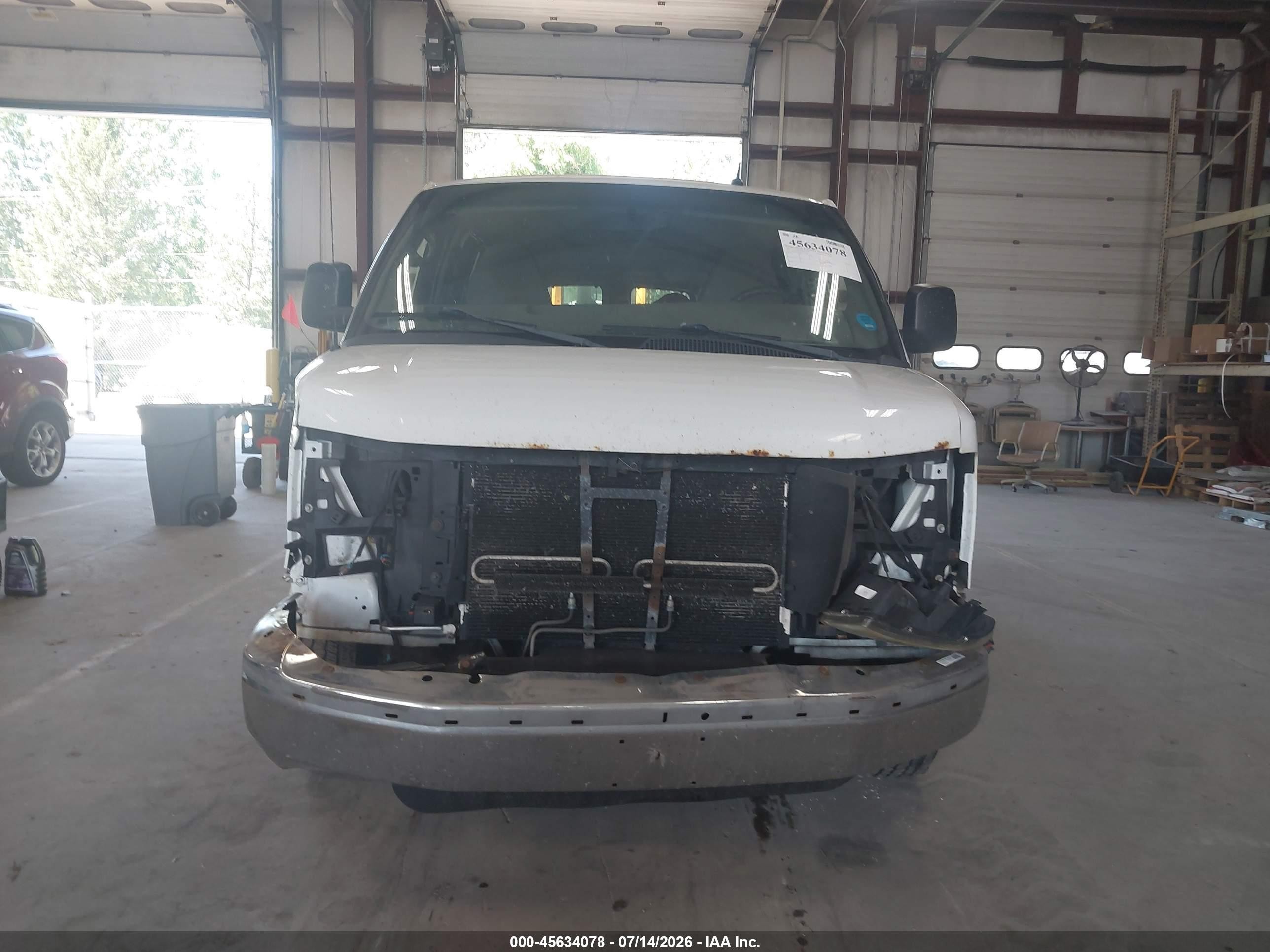 2013 Chevrolet Express 3500 Lt Белый vin: 1GAZG1FG0D1171496
