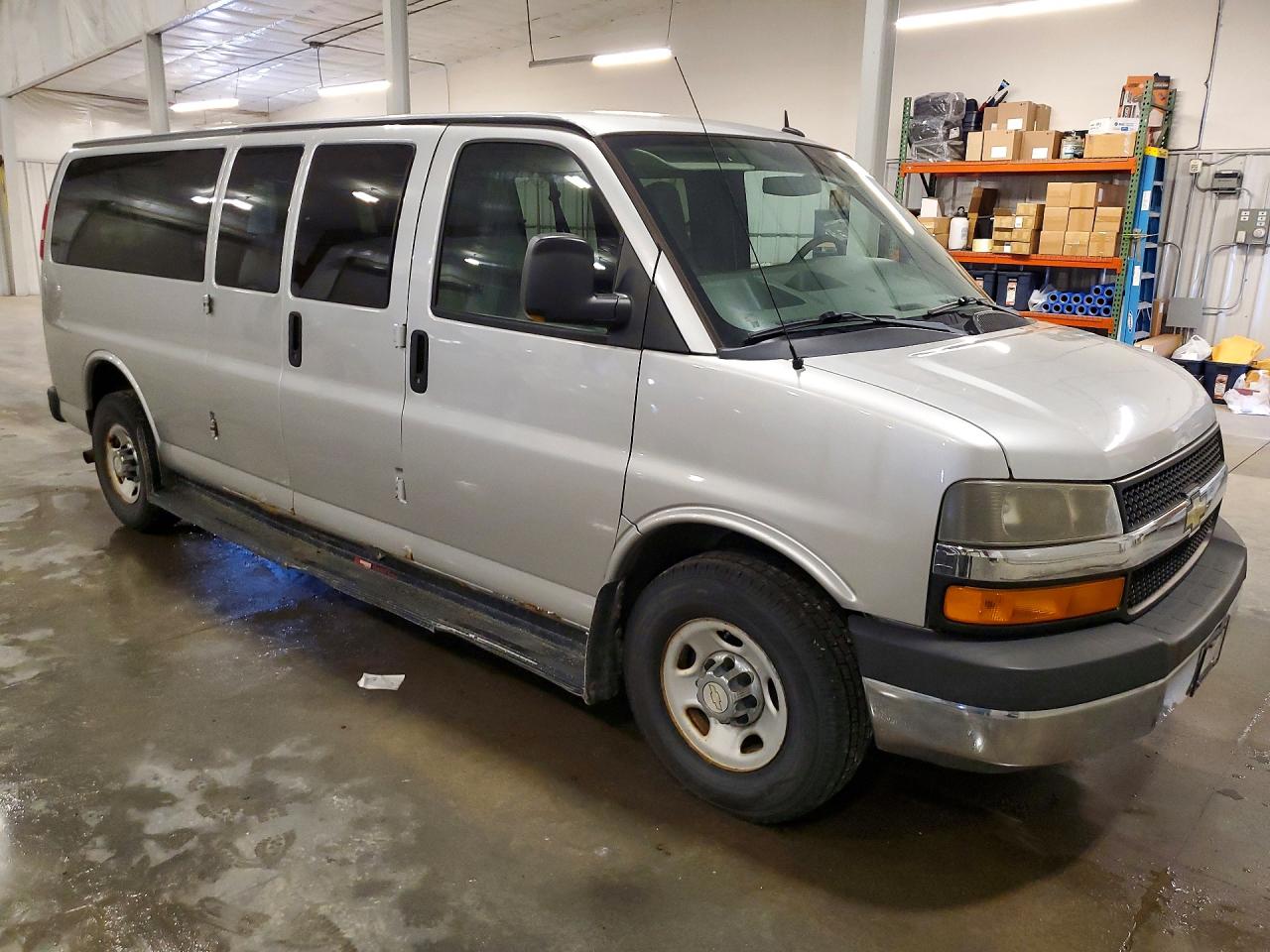 2011 Chevrolet Express G3500 Lt Silver vin: 1GAZG1FG1B1127939