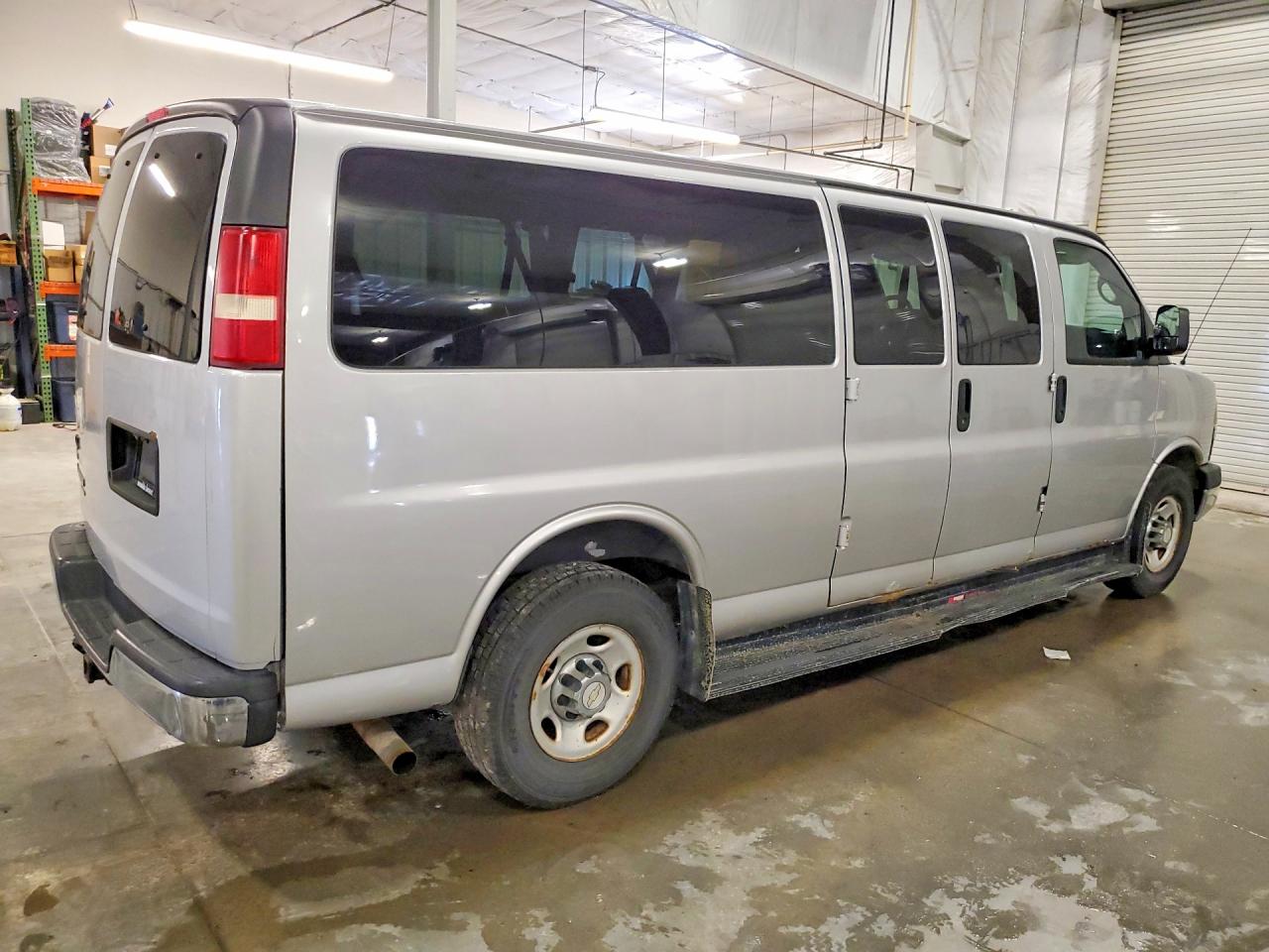 2011 Chevrolet Express G3500 Lt Silver vin: 1GAZG1FG1B1127939