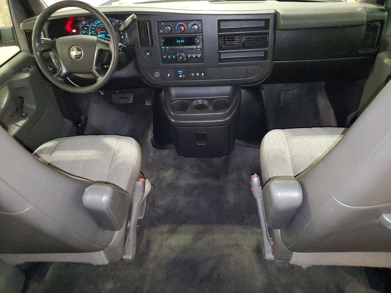 2011 Chevrolet Express G3500 Lt Silver vin: 1GAZG1FG1B1127939