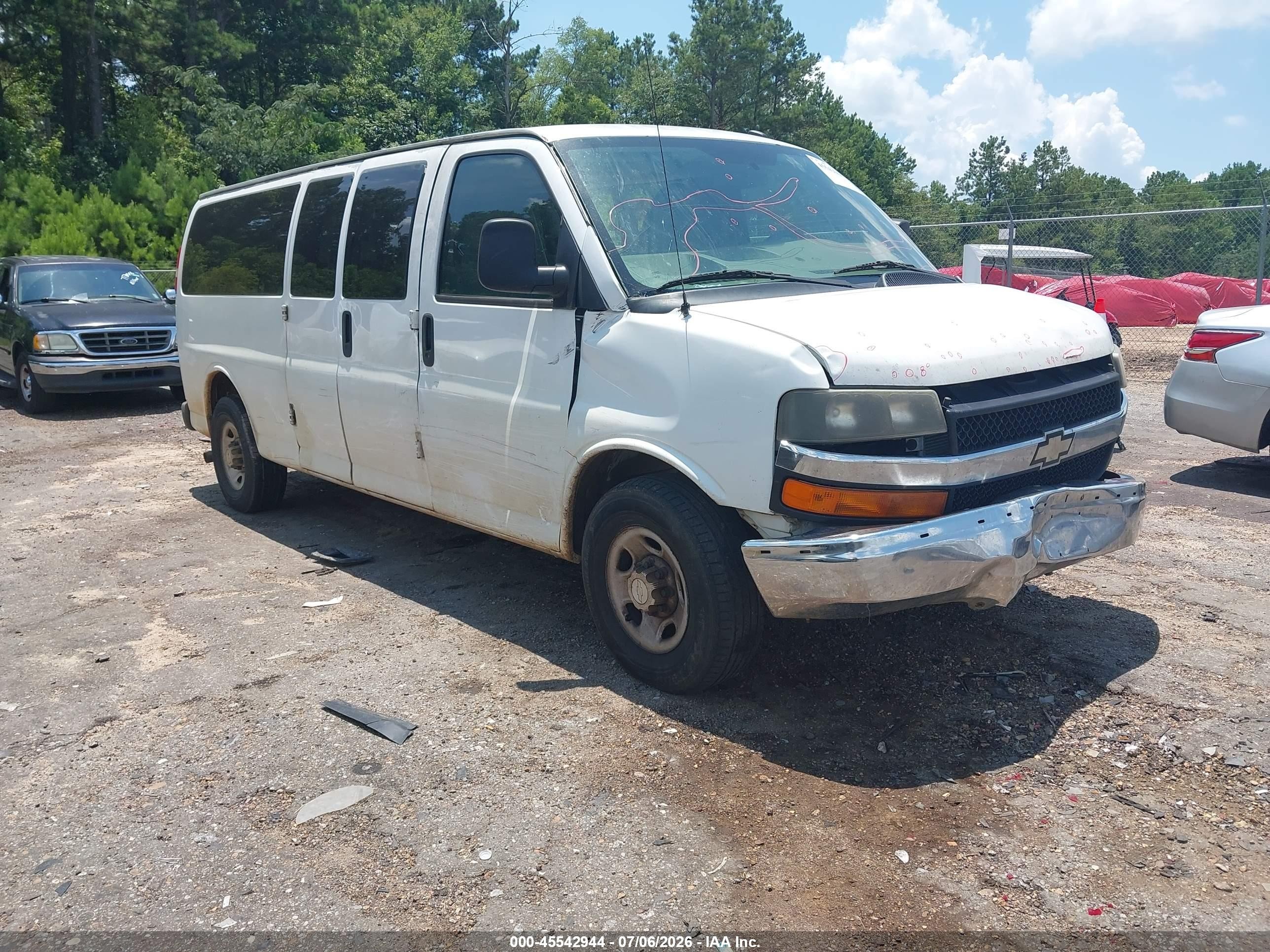 2014 Chevrolet Express 3500 Lt White vin: 1GAZG1FG2E1124634