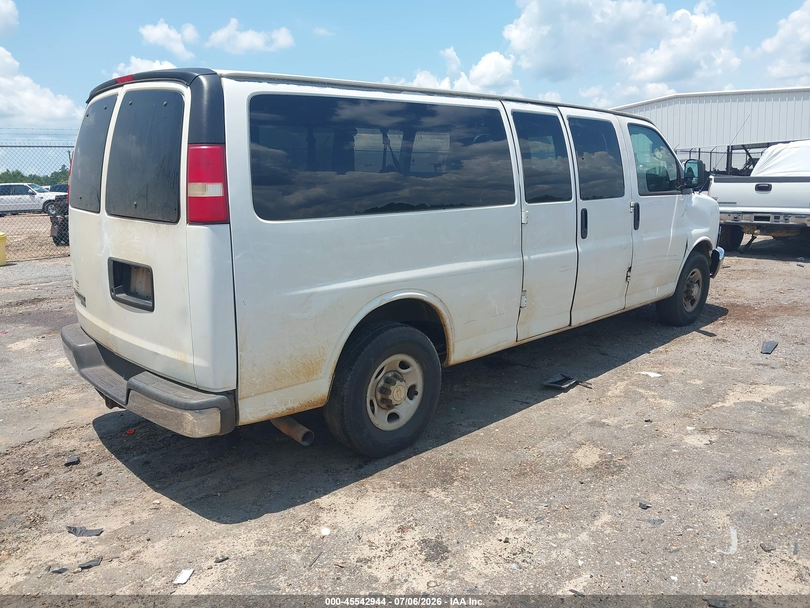 2014 Chevrolet Express 3500 Lt White vin: 1GAZG1FG2E1124634