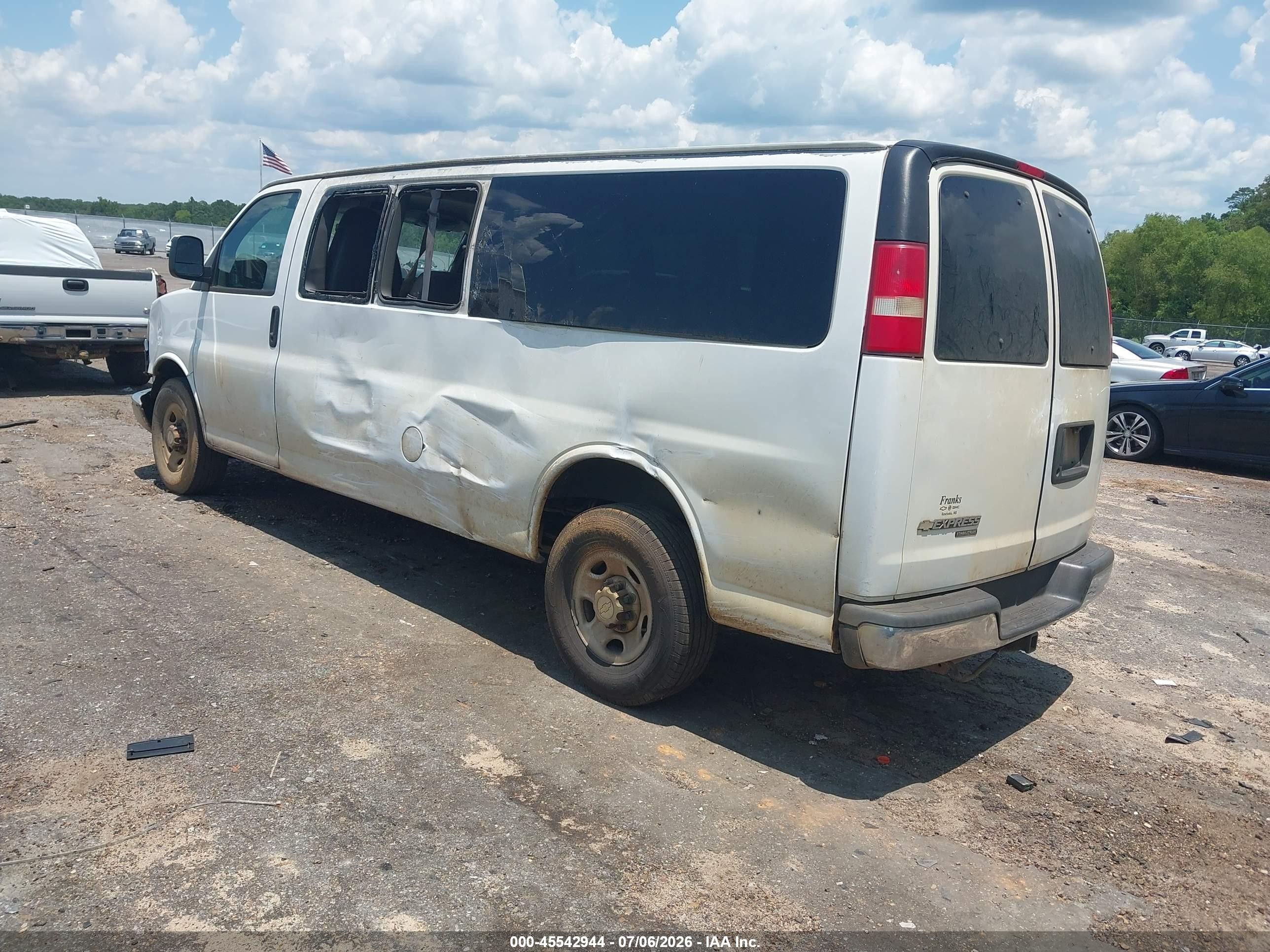 2014 Chevrolet Express 3500 Lt White vin: 1GAZG1FG2E1124634