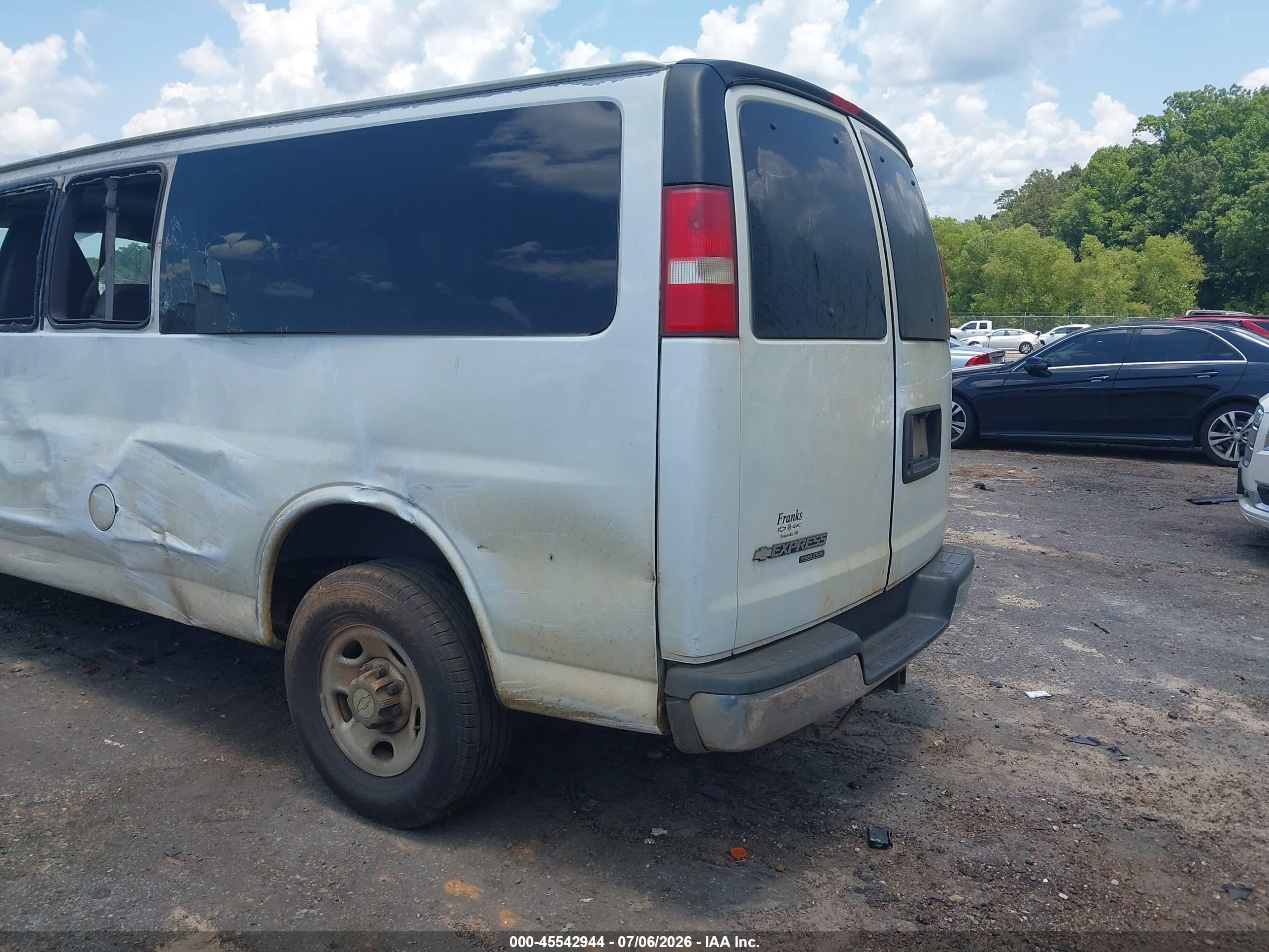 2014 Chevrolet Express 3500 Lt White vin: 1GAZG1FG2E1124634