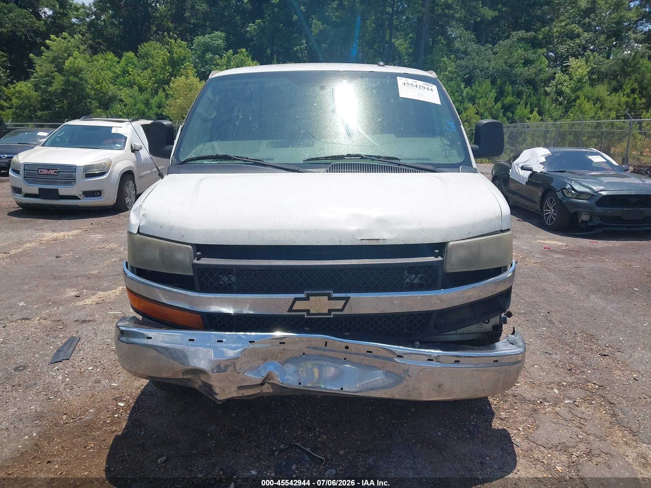 2014 Chevrolet Express 3500 Lt White vin: 1GAZG1FG2E1124634