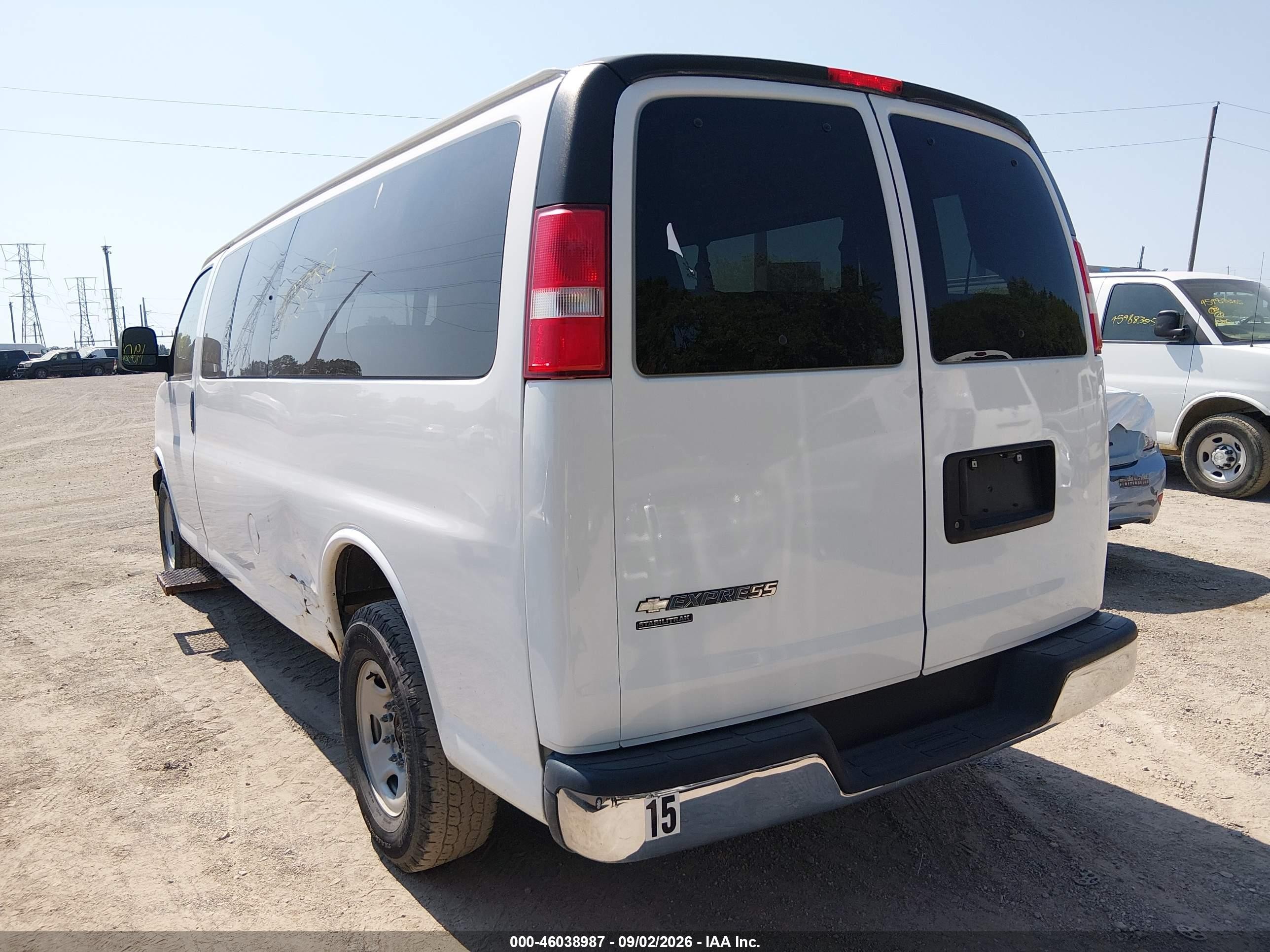 2015 Chevrolet Express 3500 Lt White vin: 1GAZG1FG2F1205232