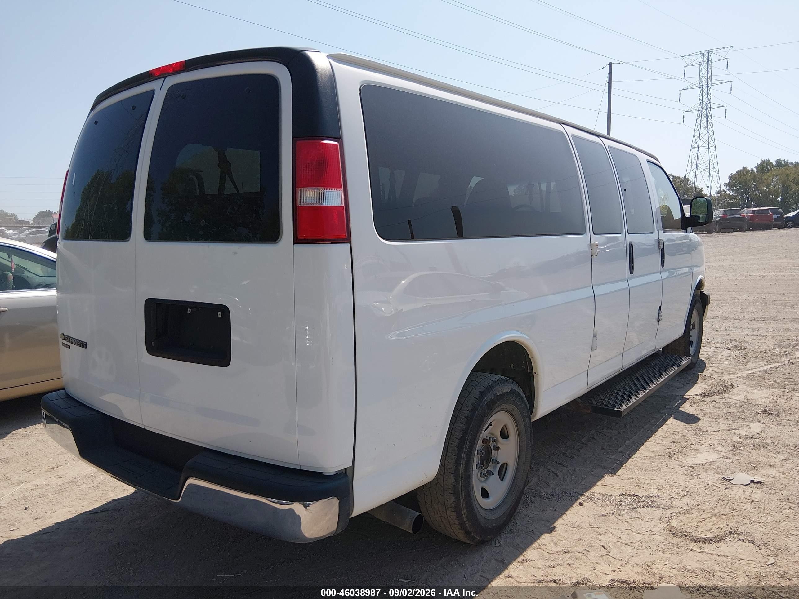2015 Chevrolet Express 3500 Lt White vin: 1GAZG1FG2F1205232