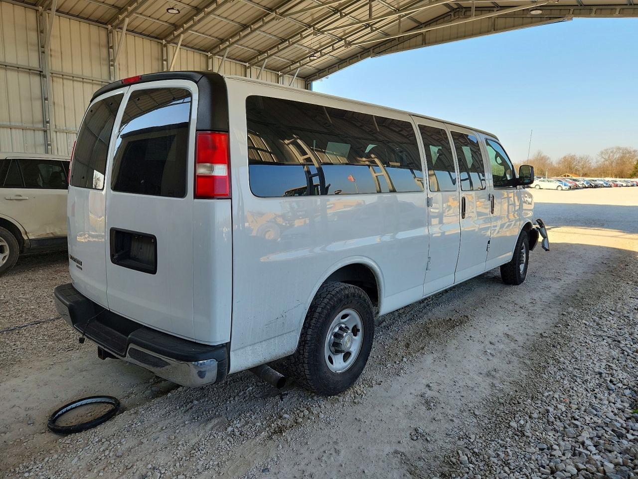 2014 Chevrolet Express G3500 Lt White vin: 1GAZG1FG3E1178136