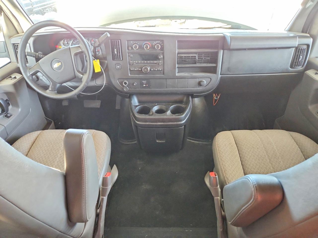 2014 Chevrolet Express G3500 Lt White vin: 1GAZG1FG3E1178136