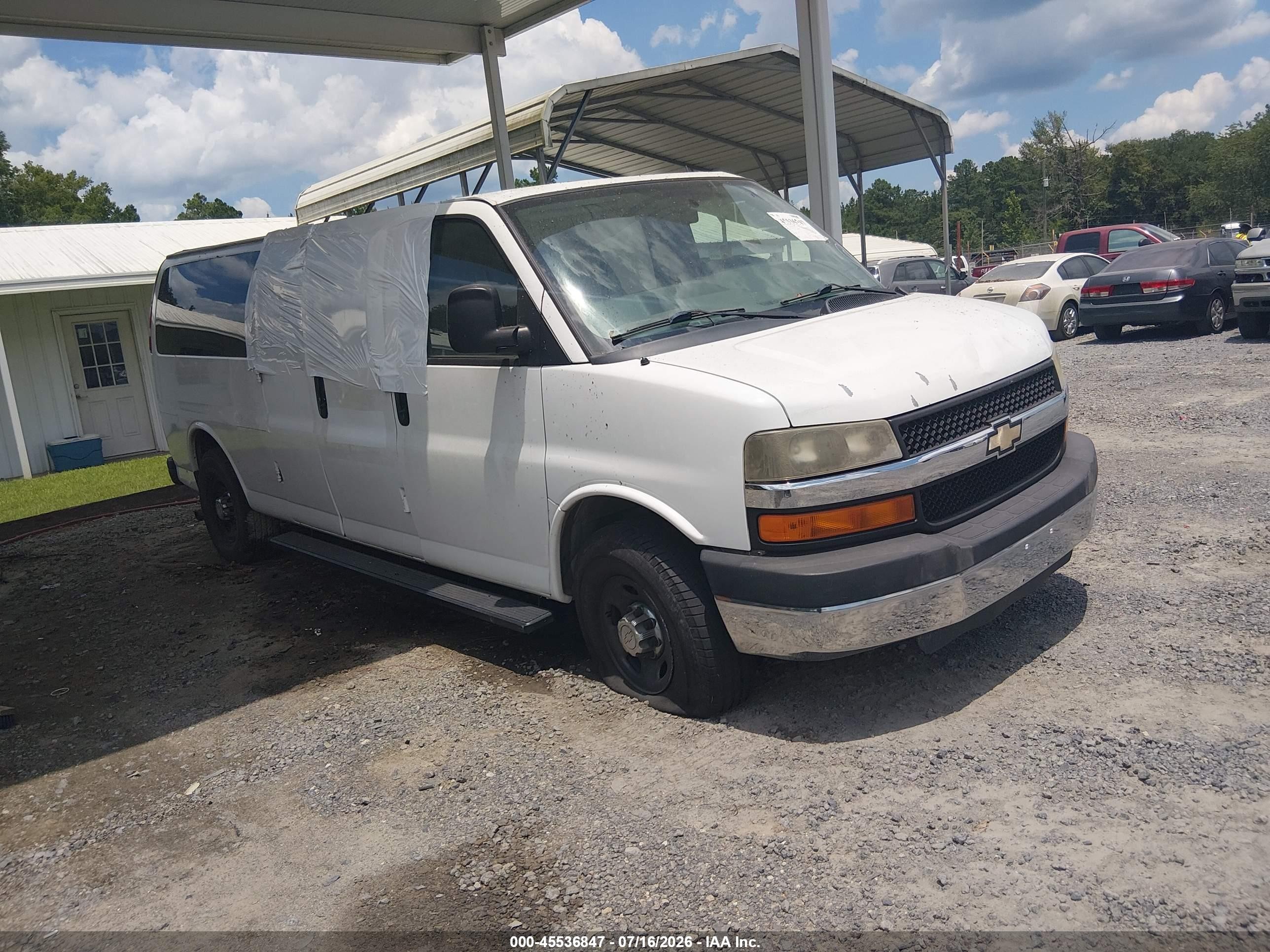 2011 Chevrolet Express 3500 Lt White vin: 1GAZG1FG4B1110696