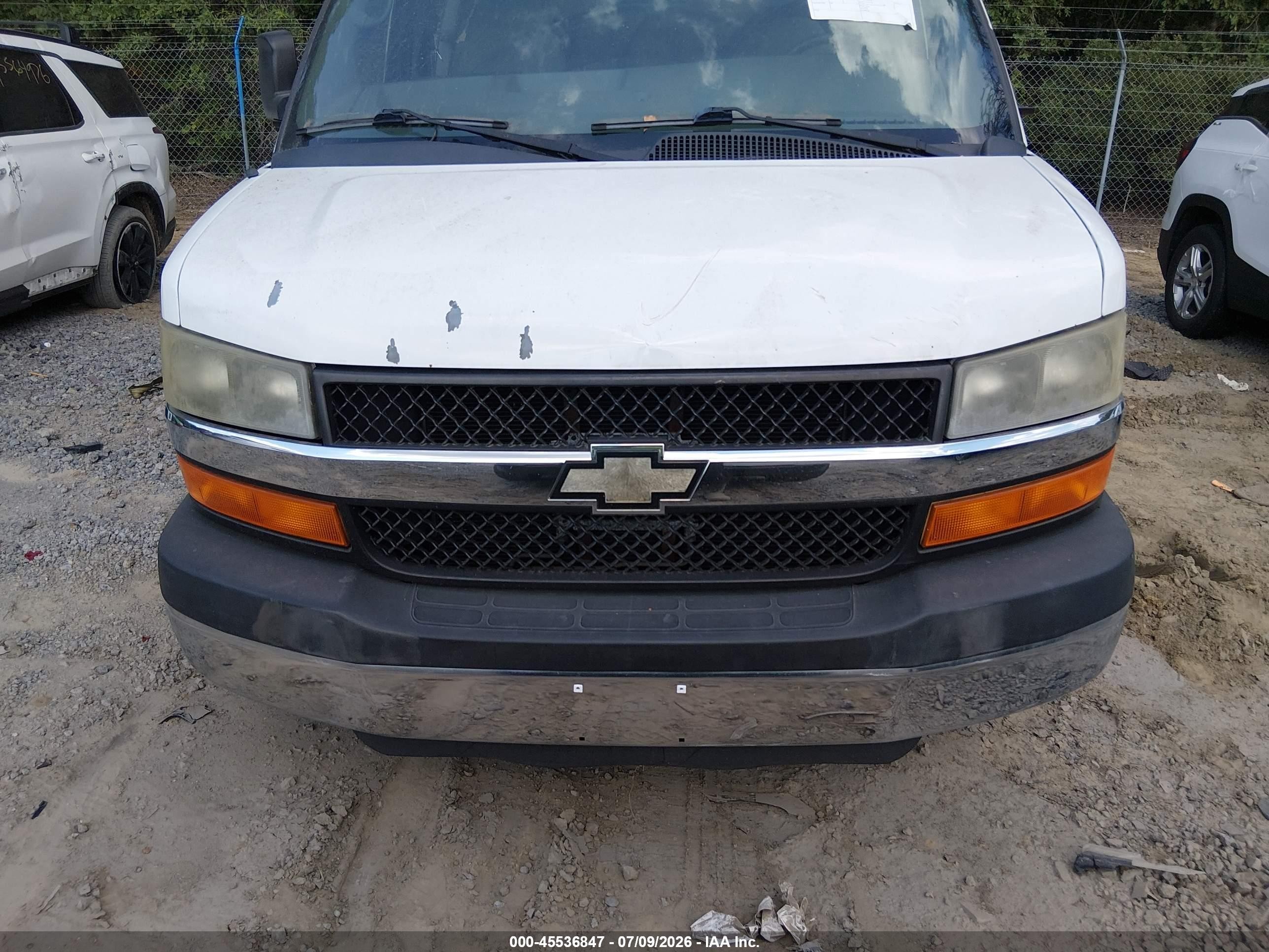 2011 Chevrolet Express 3500 Lt Белый vin: 1GAZG1FG4B1110696