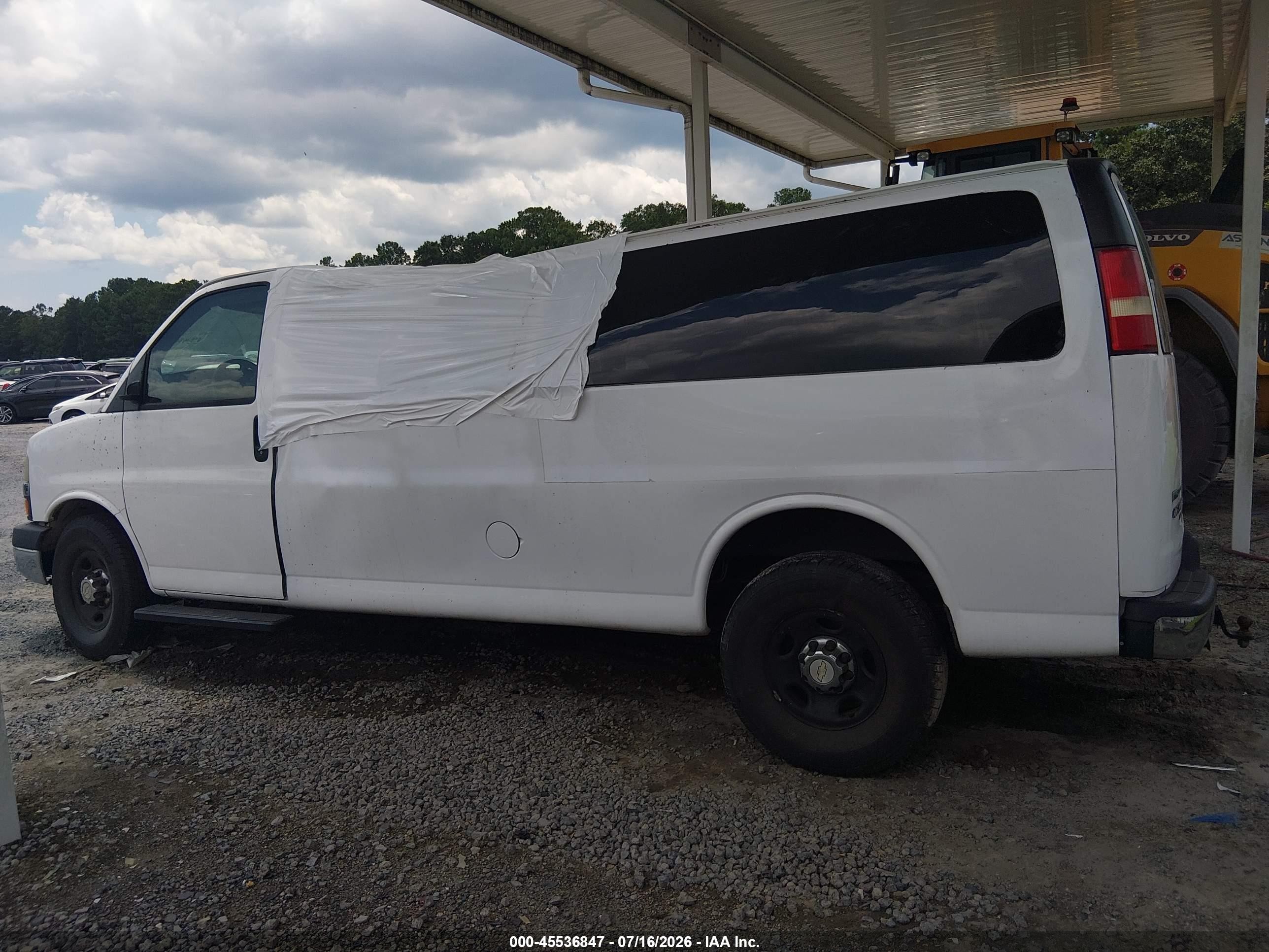 2011 Chevrolet Express 3500 Lt Белый vin: 1GAZG1FG4B1110696