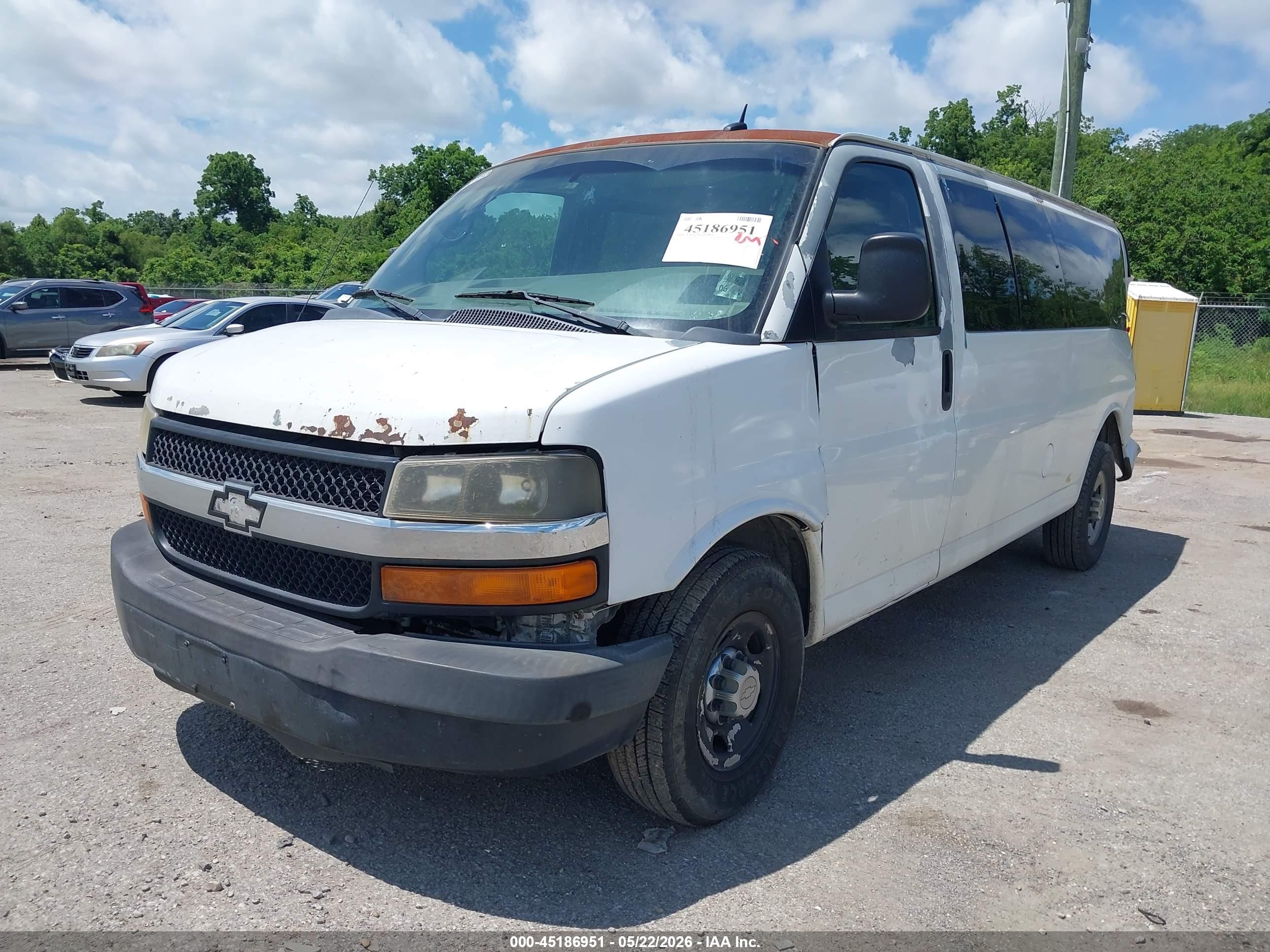 2011 Chevrolet Express 3500 Lt White vin: 1GAZG1FG4B1171577