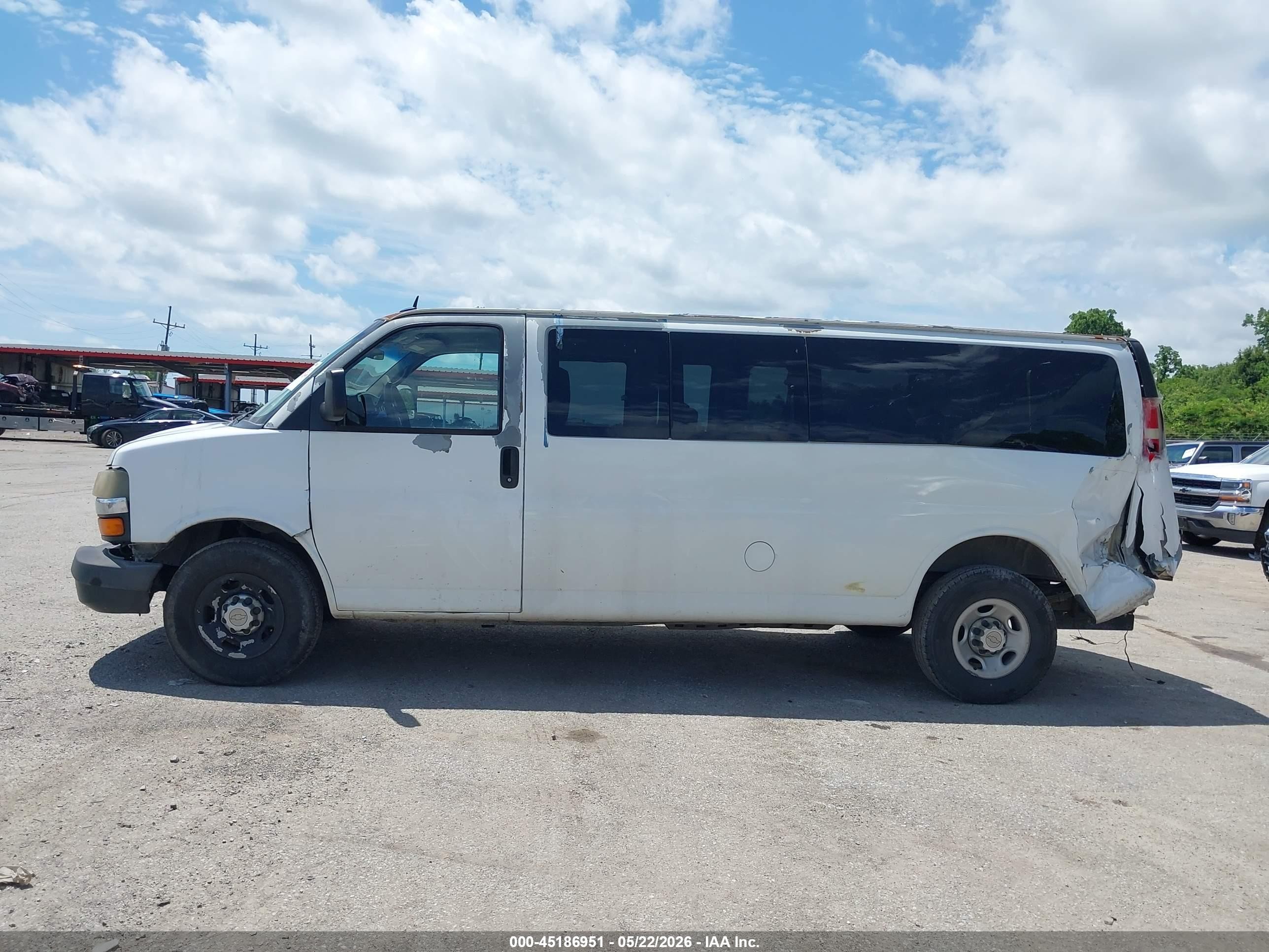 2011 Chevrolet Express 3500 Lt White vin: 1GAZG1FG4B1171577