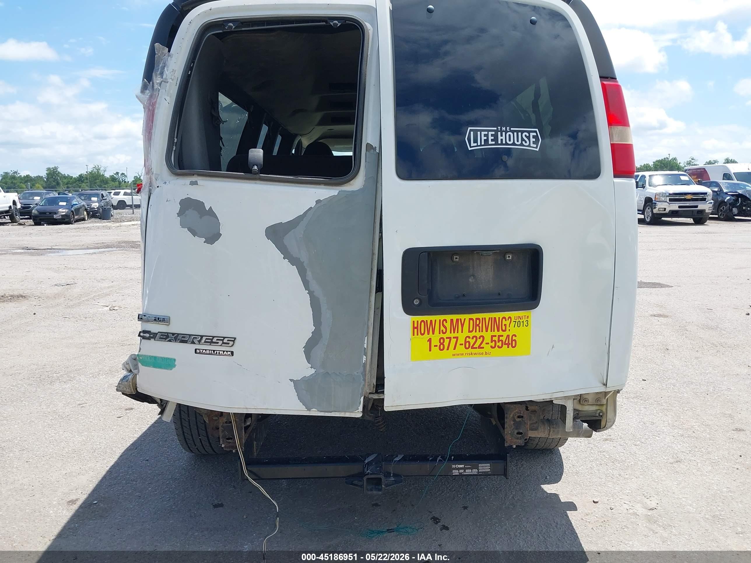 2011 Chevrolet Express 3500 Lt White vin: 1GAZG1FG4B1171577