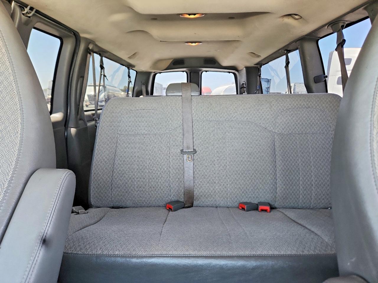 2012 Chevrolet Express G3500 Lt Белый vin: 1GAZG1FG5C1137777