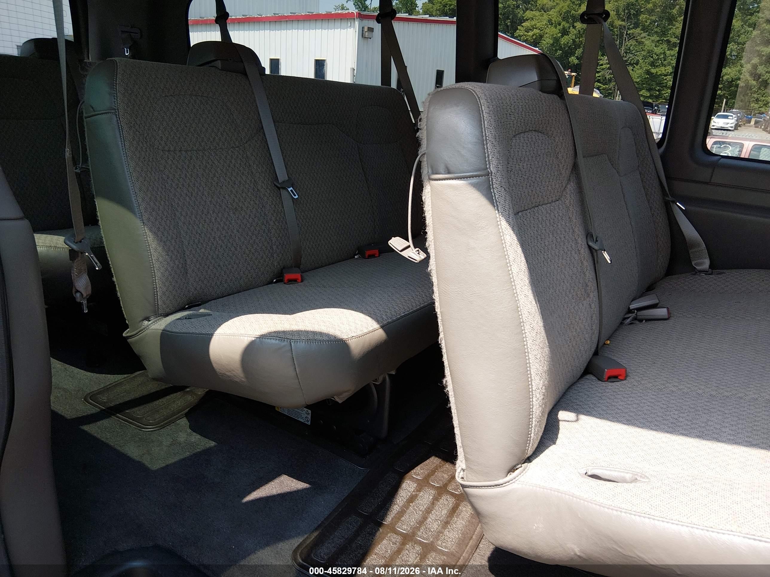 2014 Chevrolet Express 3500 Lt Серый vin: 1GAZG1FG5E1176226