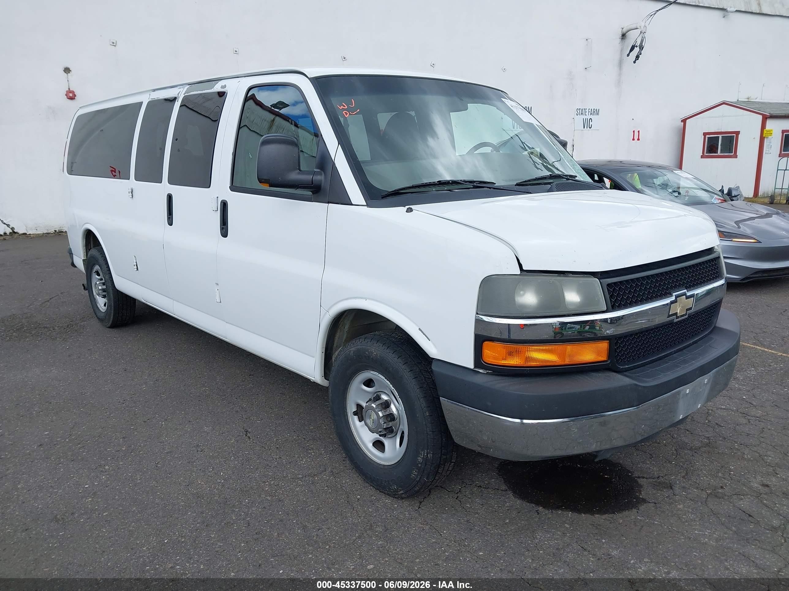 2012 Chevrolet Express 3500 Lt Белый vin: 1GAZG1FG7C1181425