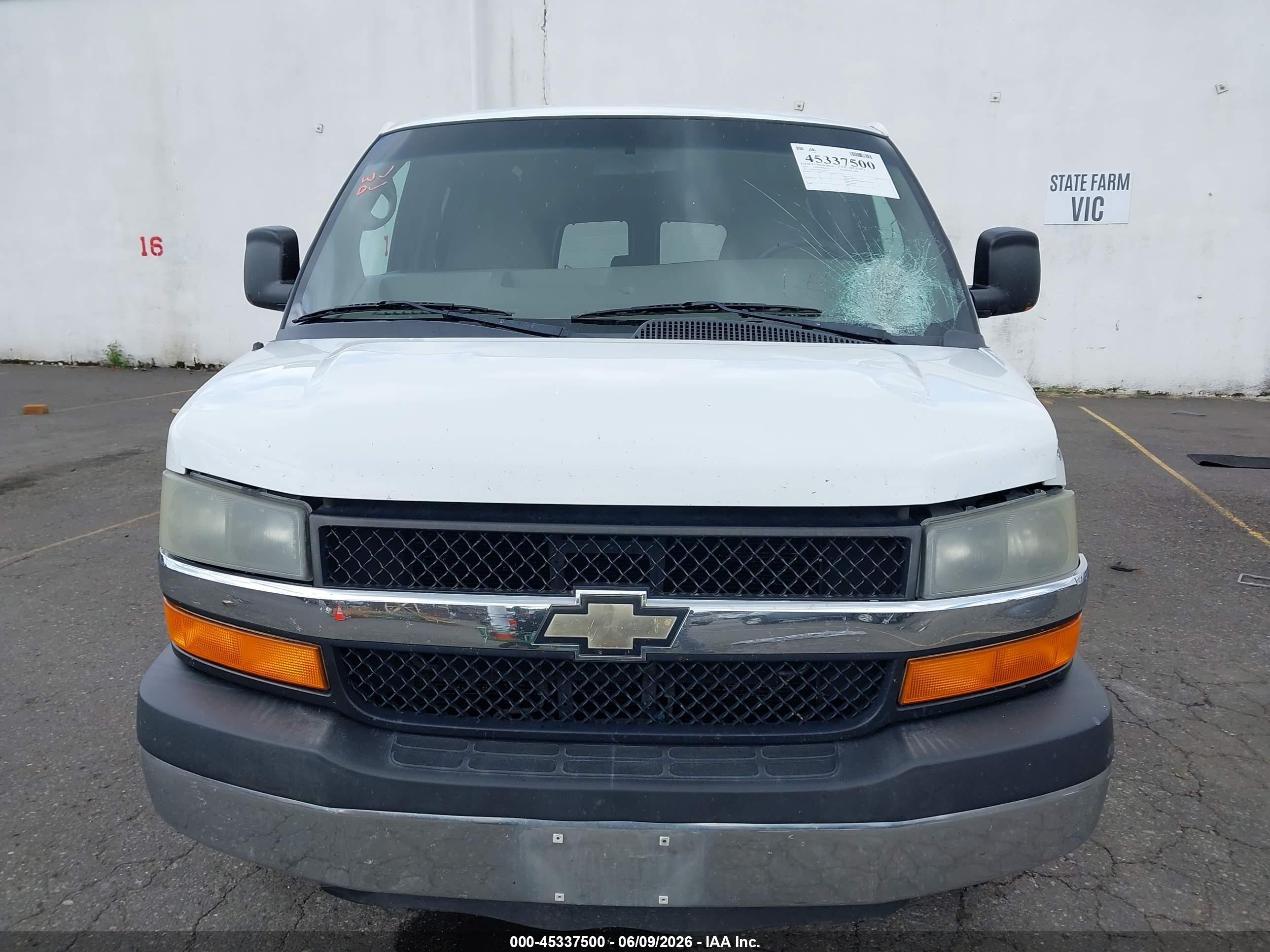 2012 Chevrolet Express 3500 Lt Белый vin: 1GAZG1FG7C1181425