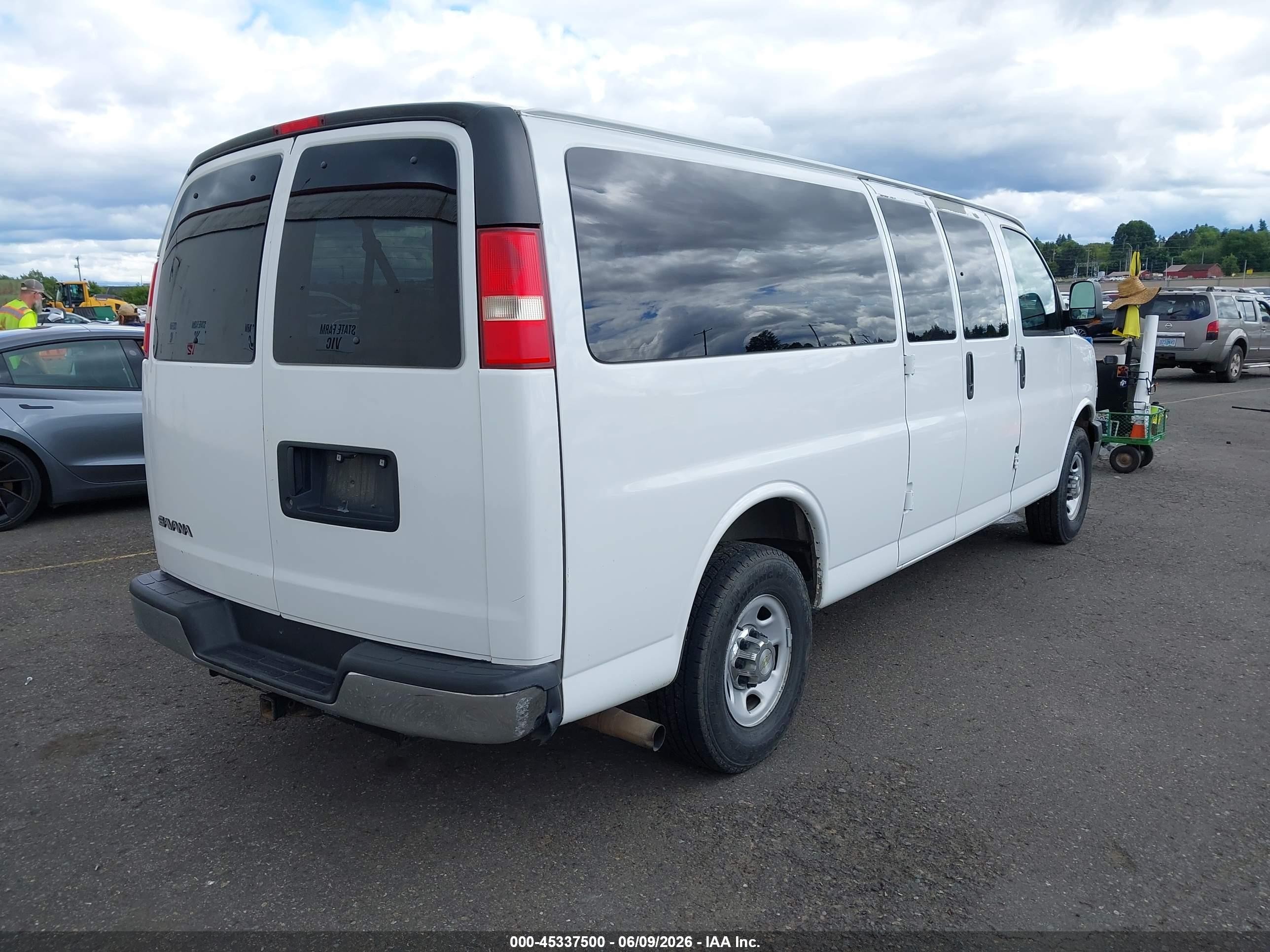 2012 Chevrolet Express 3500 Lt Белый vin: 1GAZG1FG7C1181425