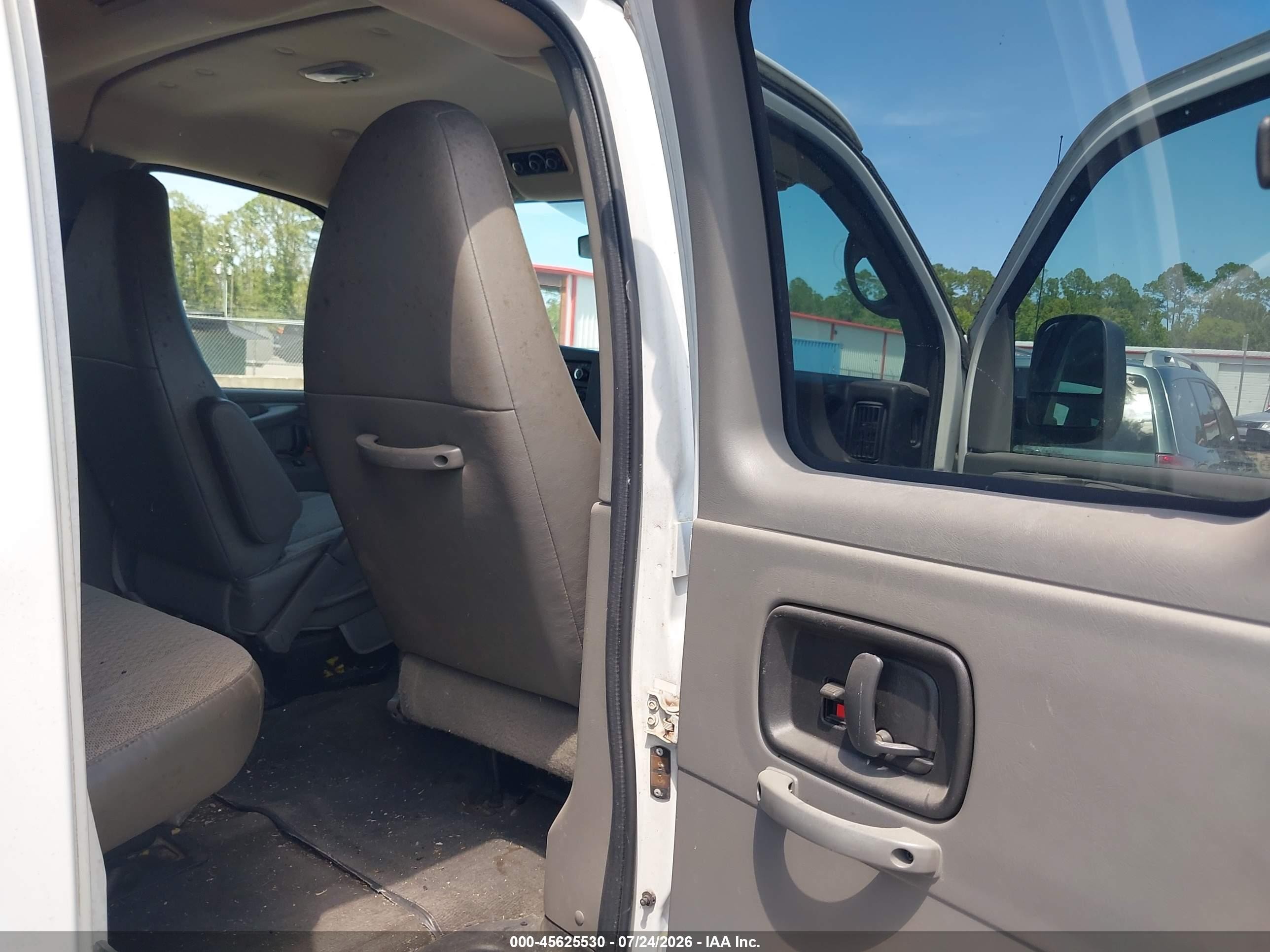 2013 Chevrolet Express 3500 Lt White vin: 1GAZG1FG8D1105634