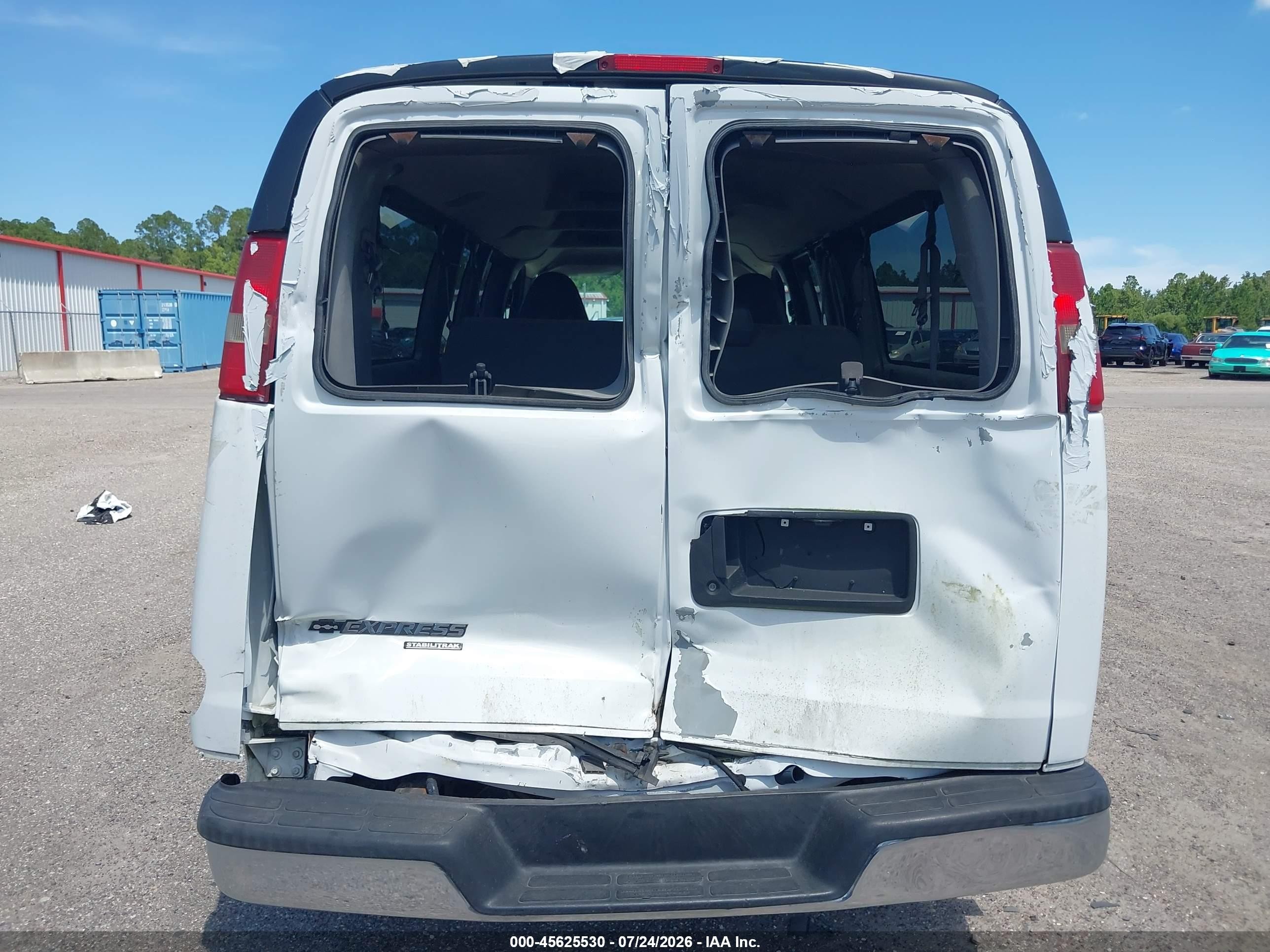 2013 Chevrolet Express 3500 Lt White vin: 1GAZG1FG8D1105634