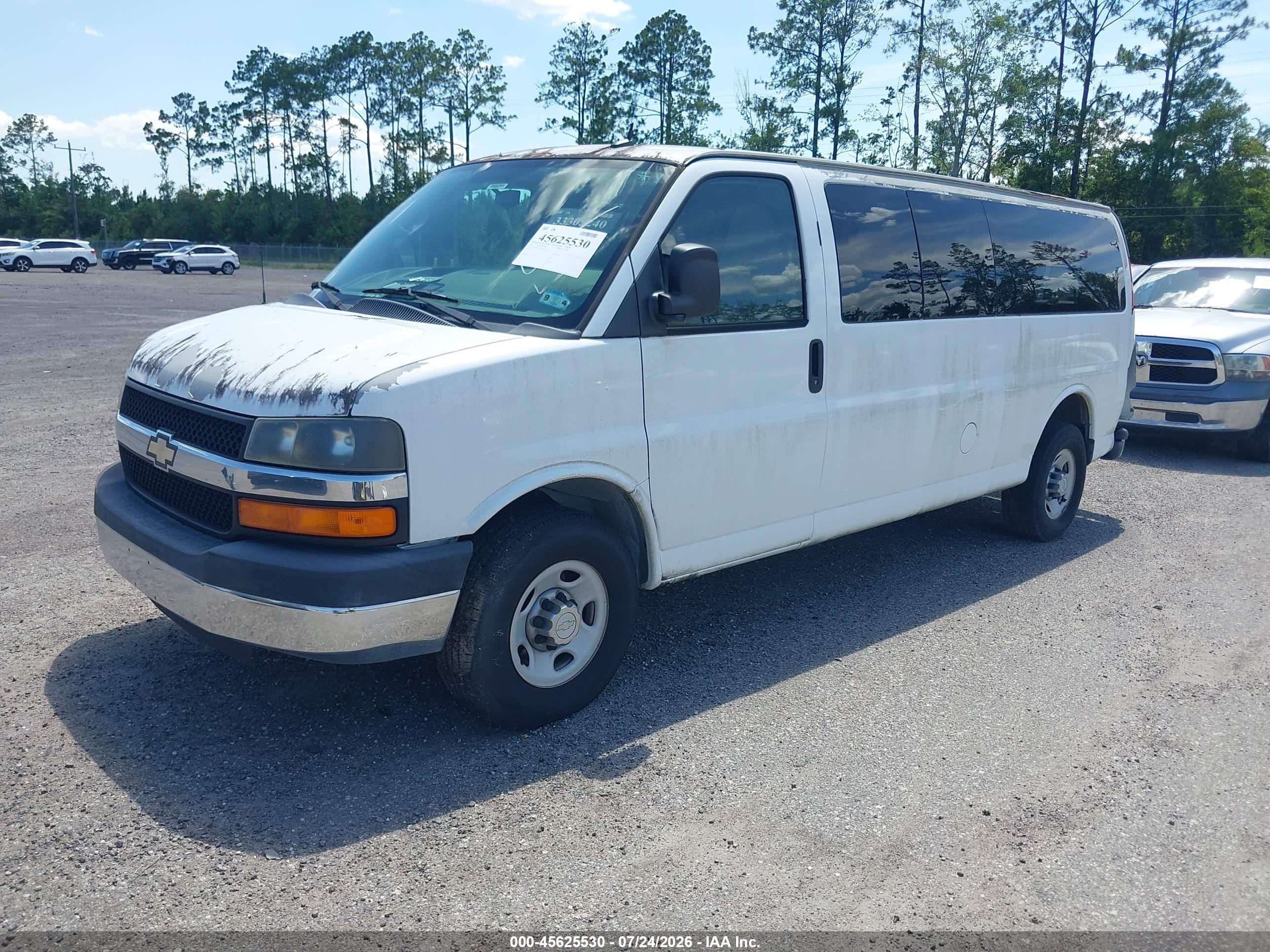 2013 Chevrolet Express 3500 Lt White vin: 1GAZG1FG8D1105634