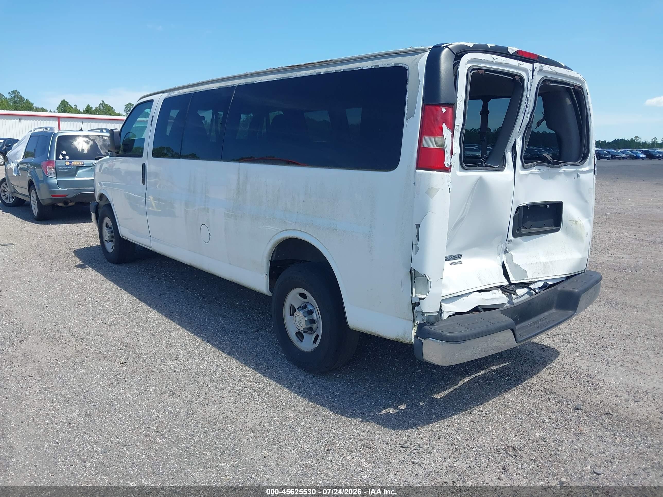 2013 Chevrolet Express 3500 Lt White vin: 1GAZG1FG8D1105634