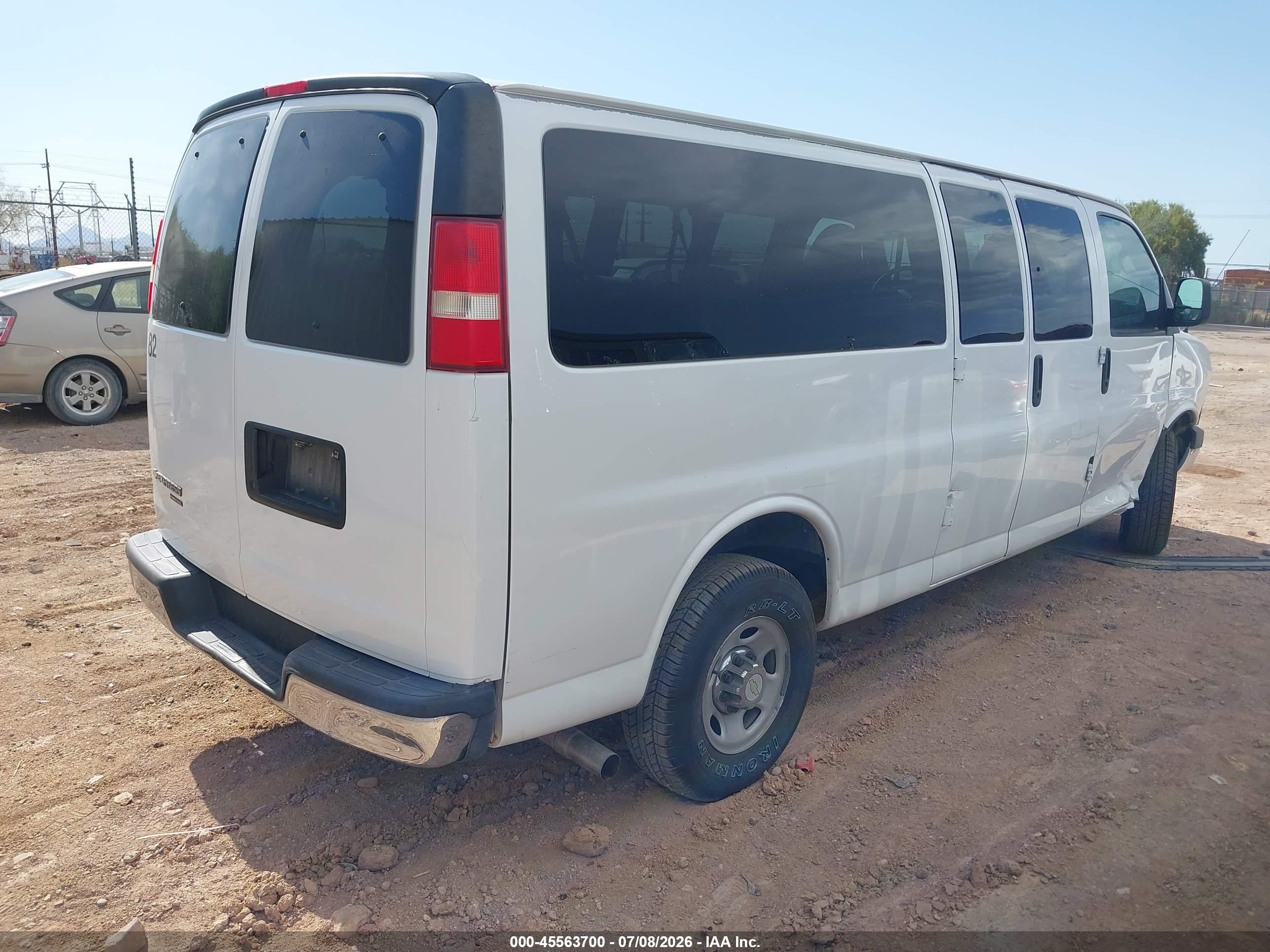 2013 Chevrolet Express 3500 Lt White vin: 1GAZG1FG8D1194184
