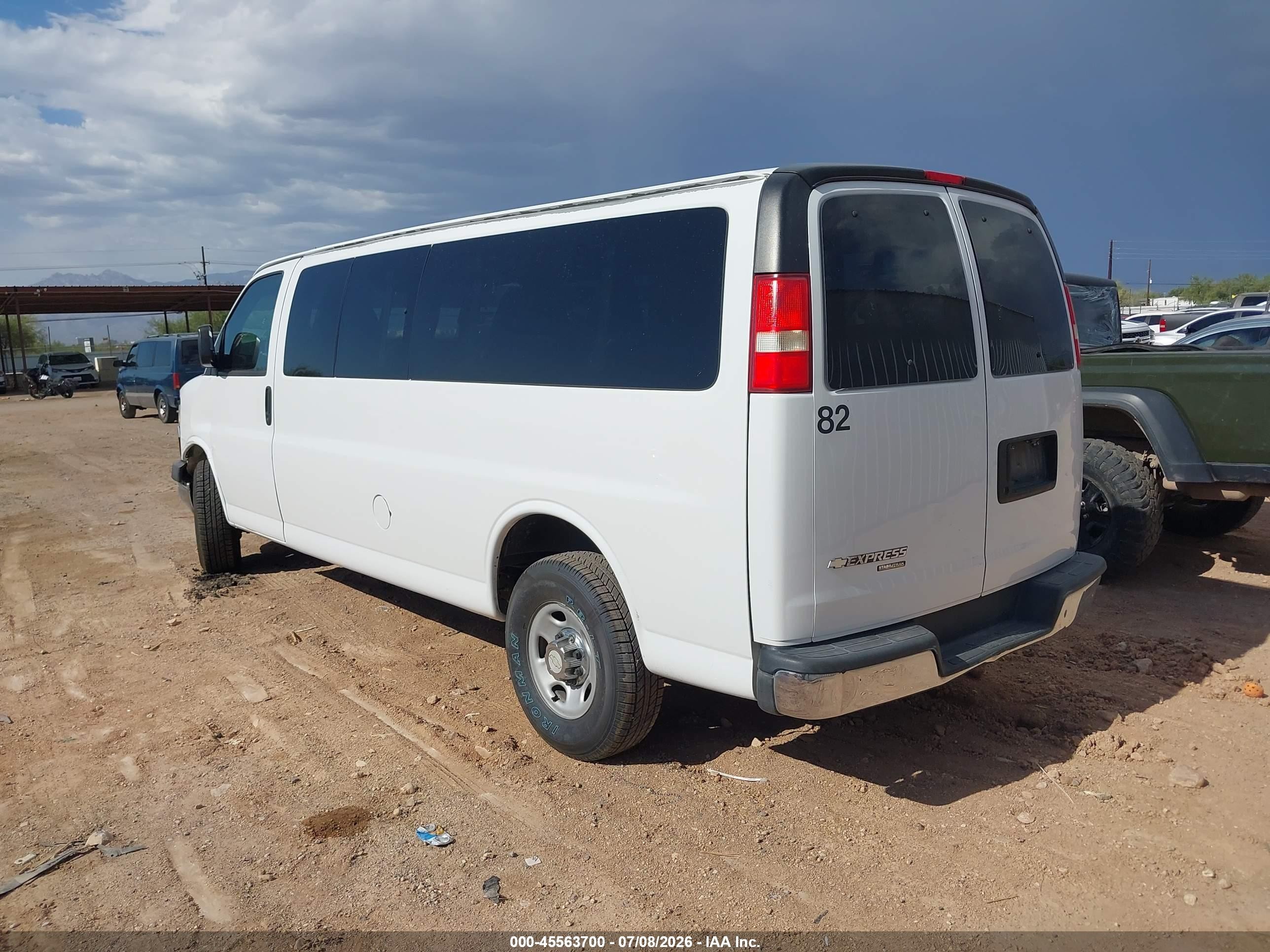 2013 Chevrolet Express 3500 Lt White vin: 1GAZG1FG8D1194184