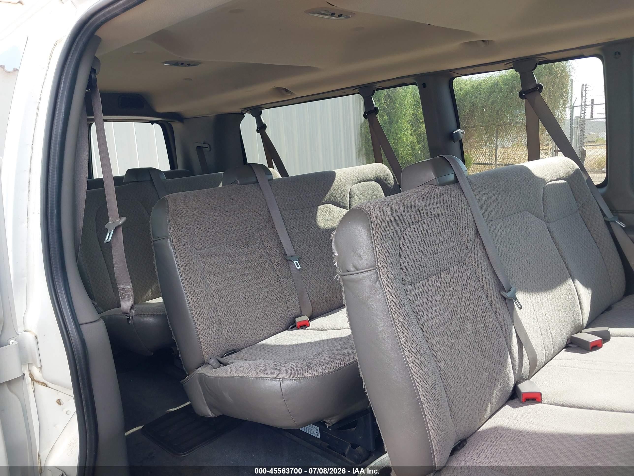 2013 Chevrolet Express 3500 Lt White vin: 1GAZG1FG8D1194184