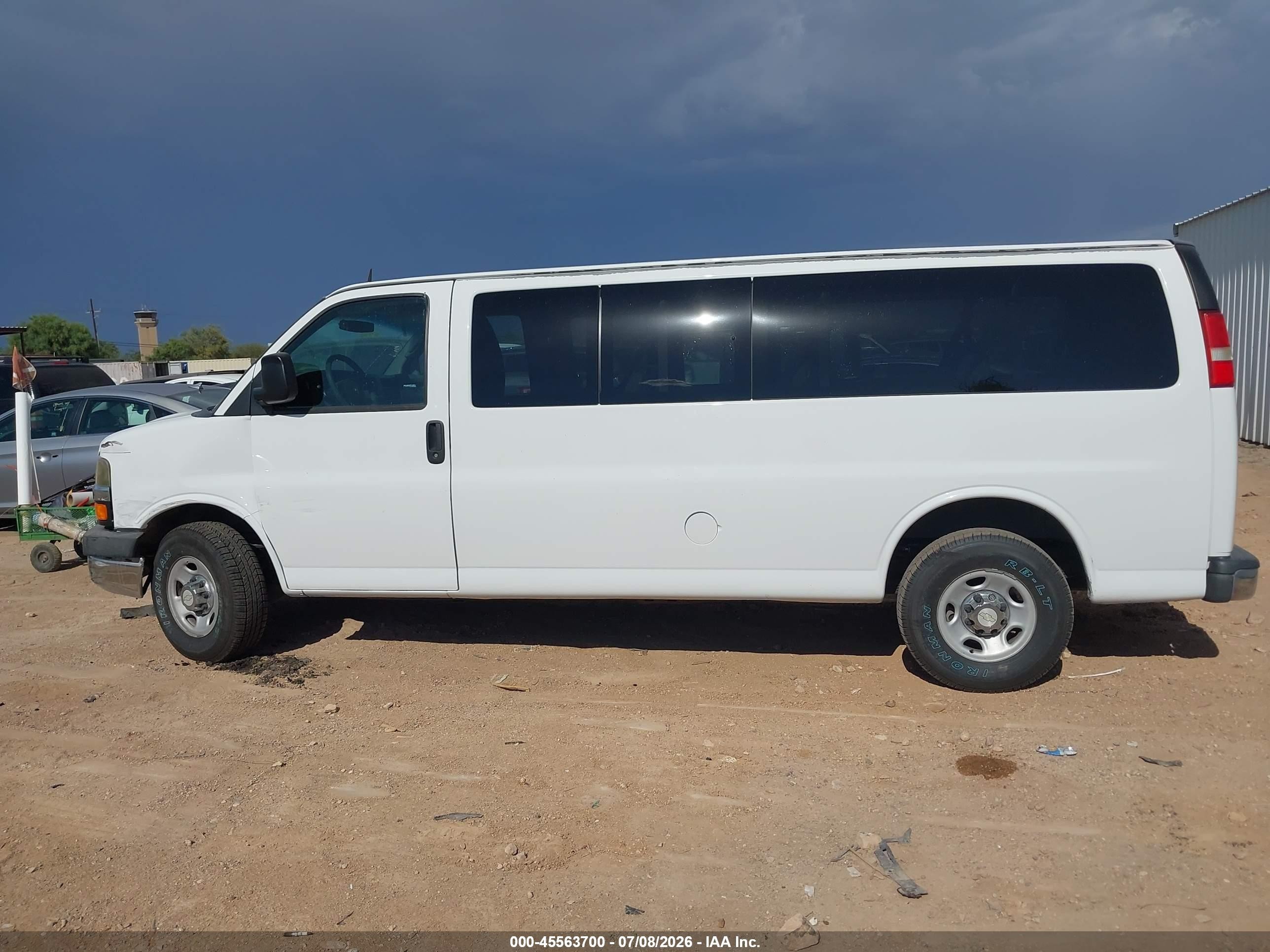 2013 Chevrolet Express 3500 Lt White vin: 1GAZG1FG8D1194184