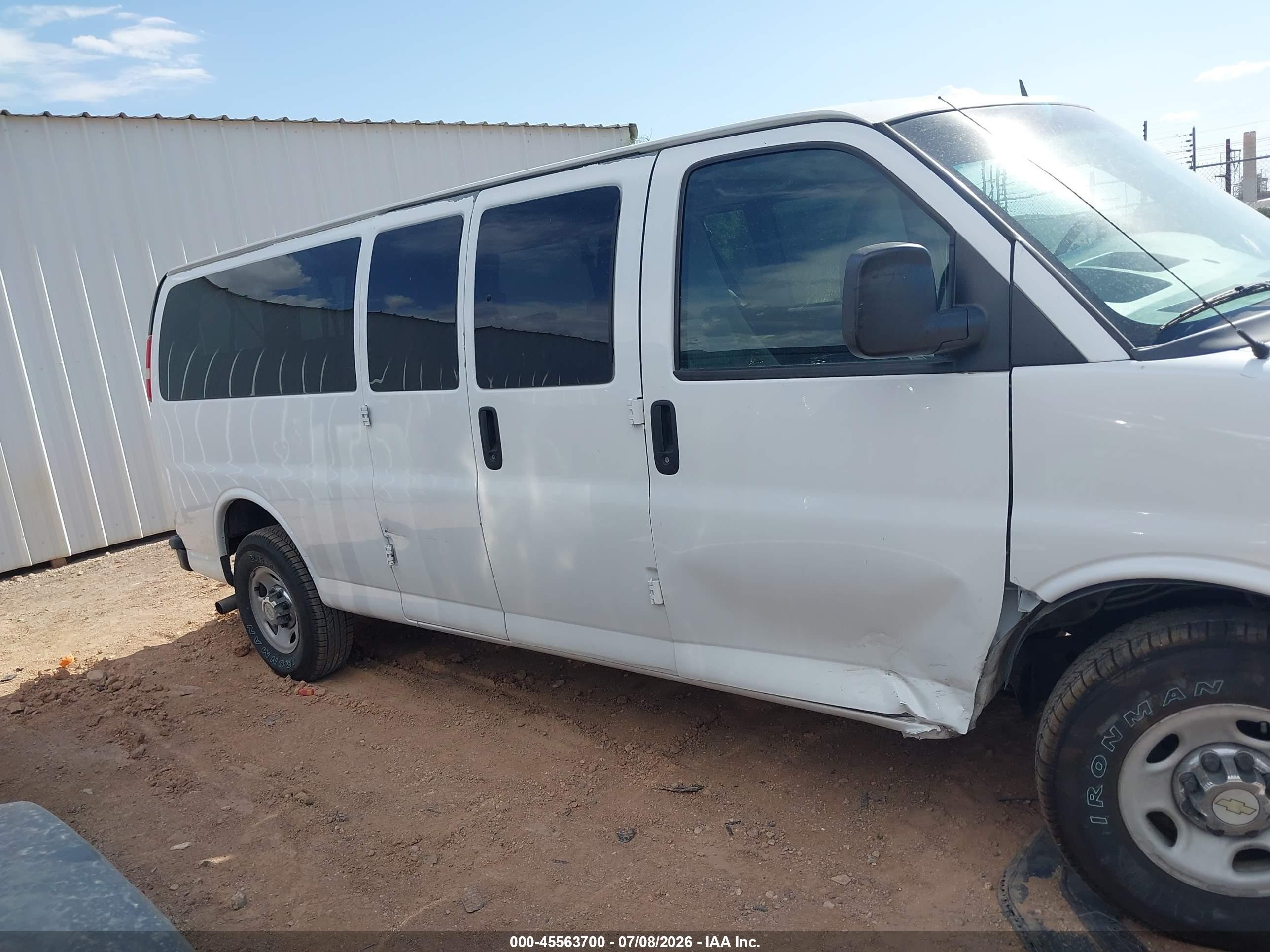 2013 Chevrolet Express 3500 Lt White vin: 1GAZG1FG8D1194184