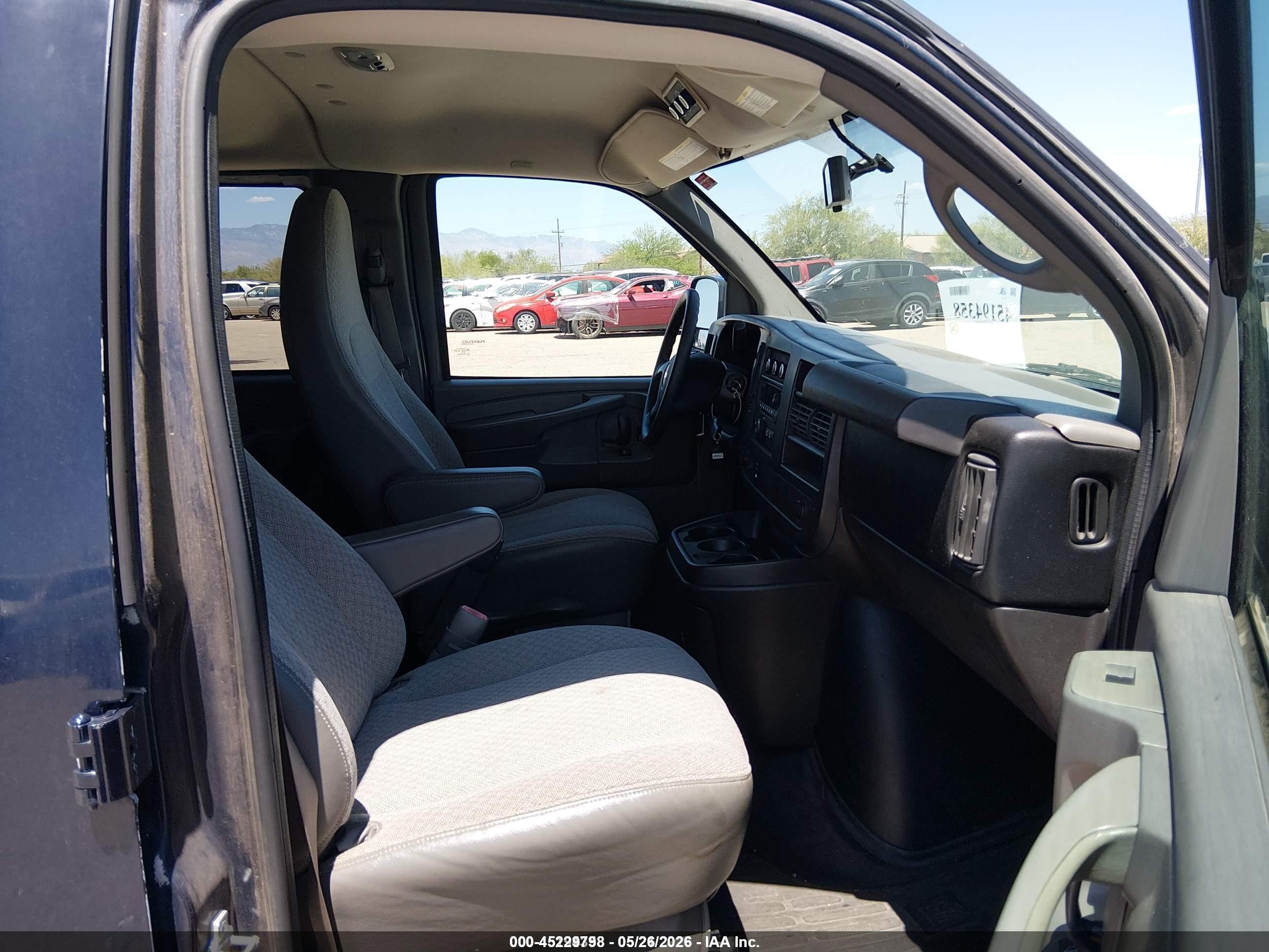 2014 Chevrolet Express 3500 Lt Blue vin: 1GAZG1FG8E1182103
