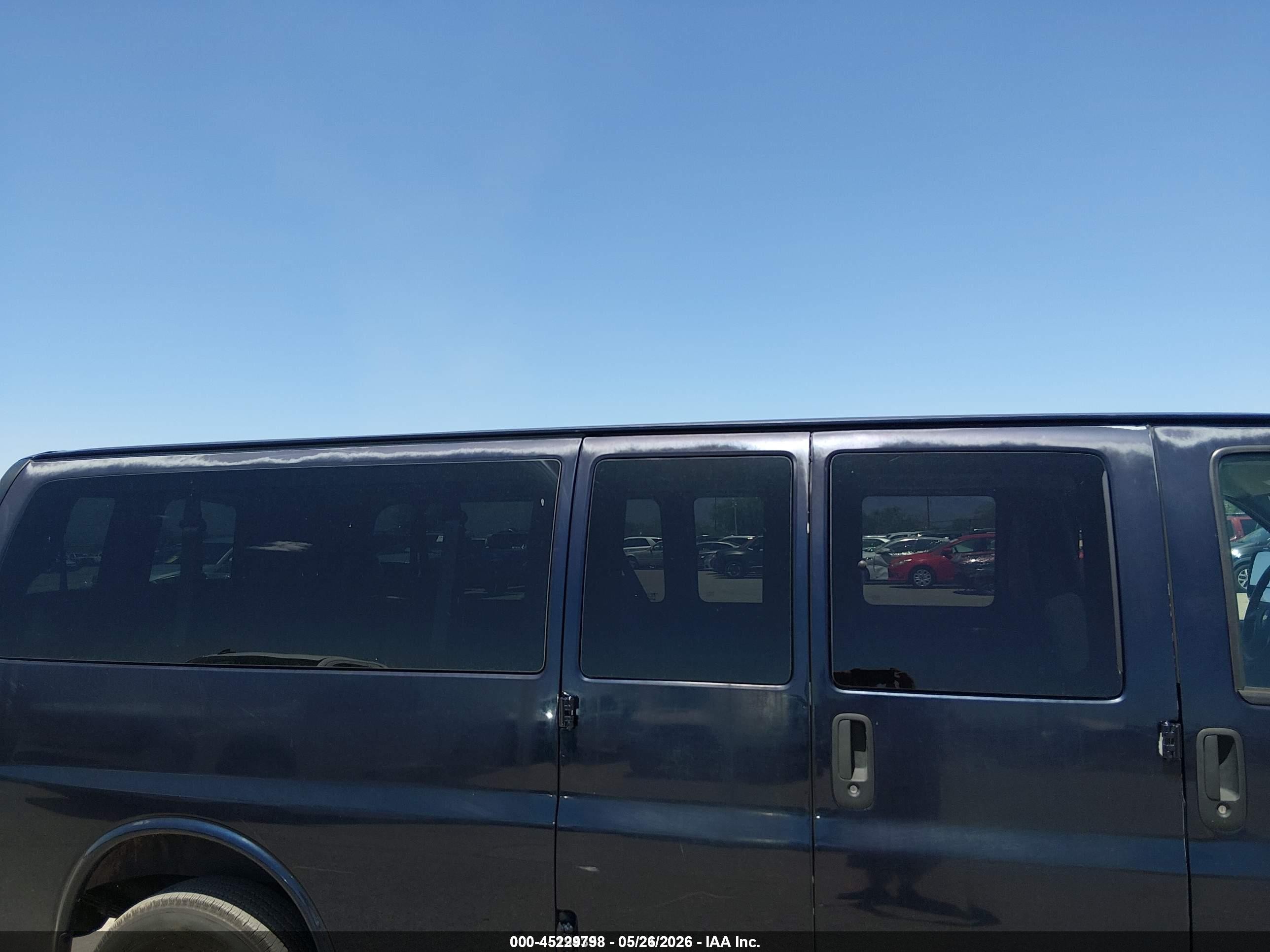 2014 Chevrolet Express 3500 Lt Blue vin: 1GAZG1FG8E1182103