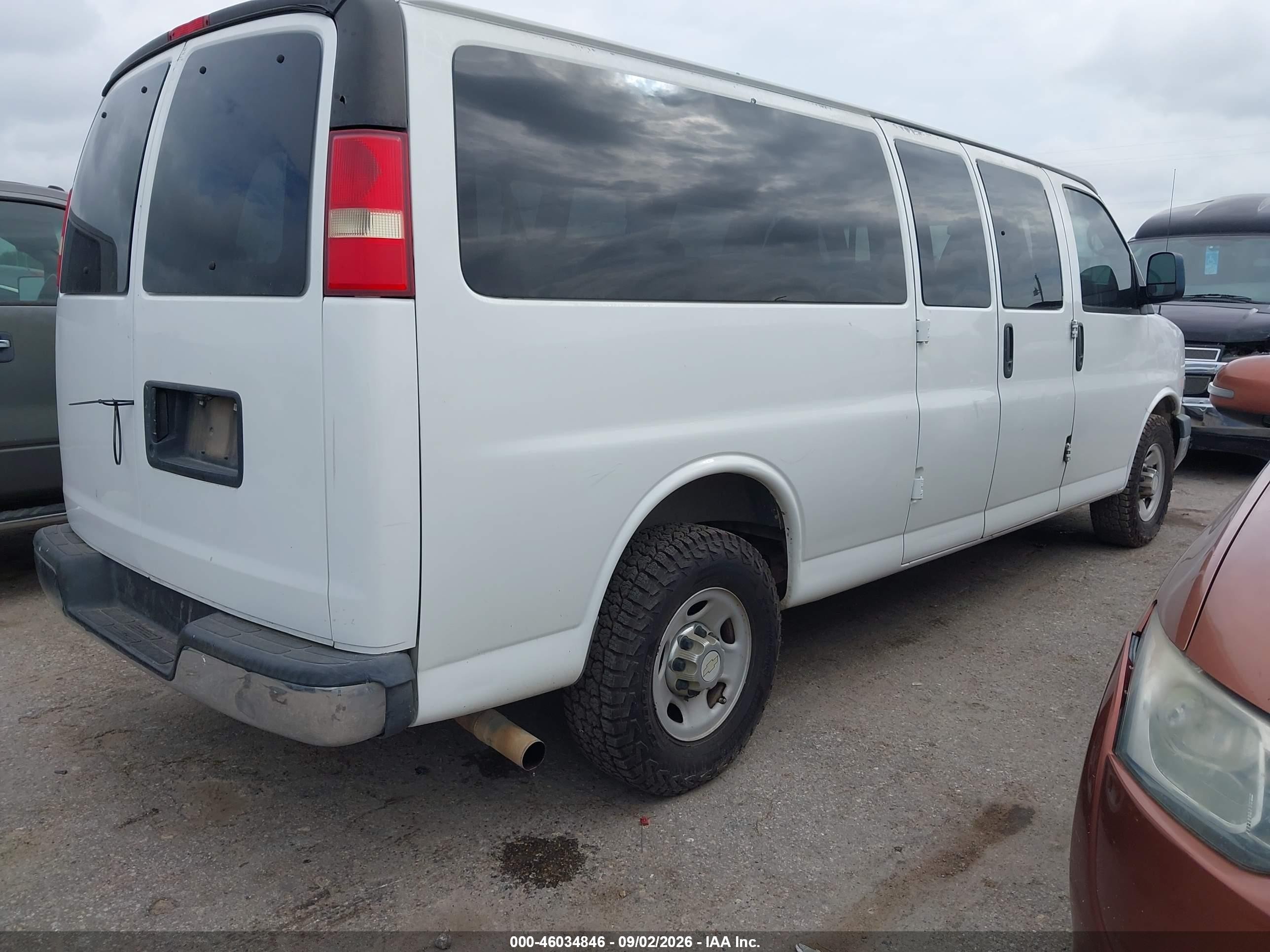 2011 Chevrolet Express 3500 Lt White vin: 1GAZG1FGXB1127664