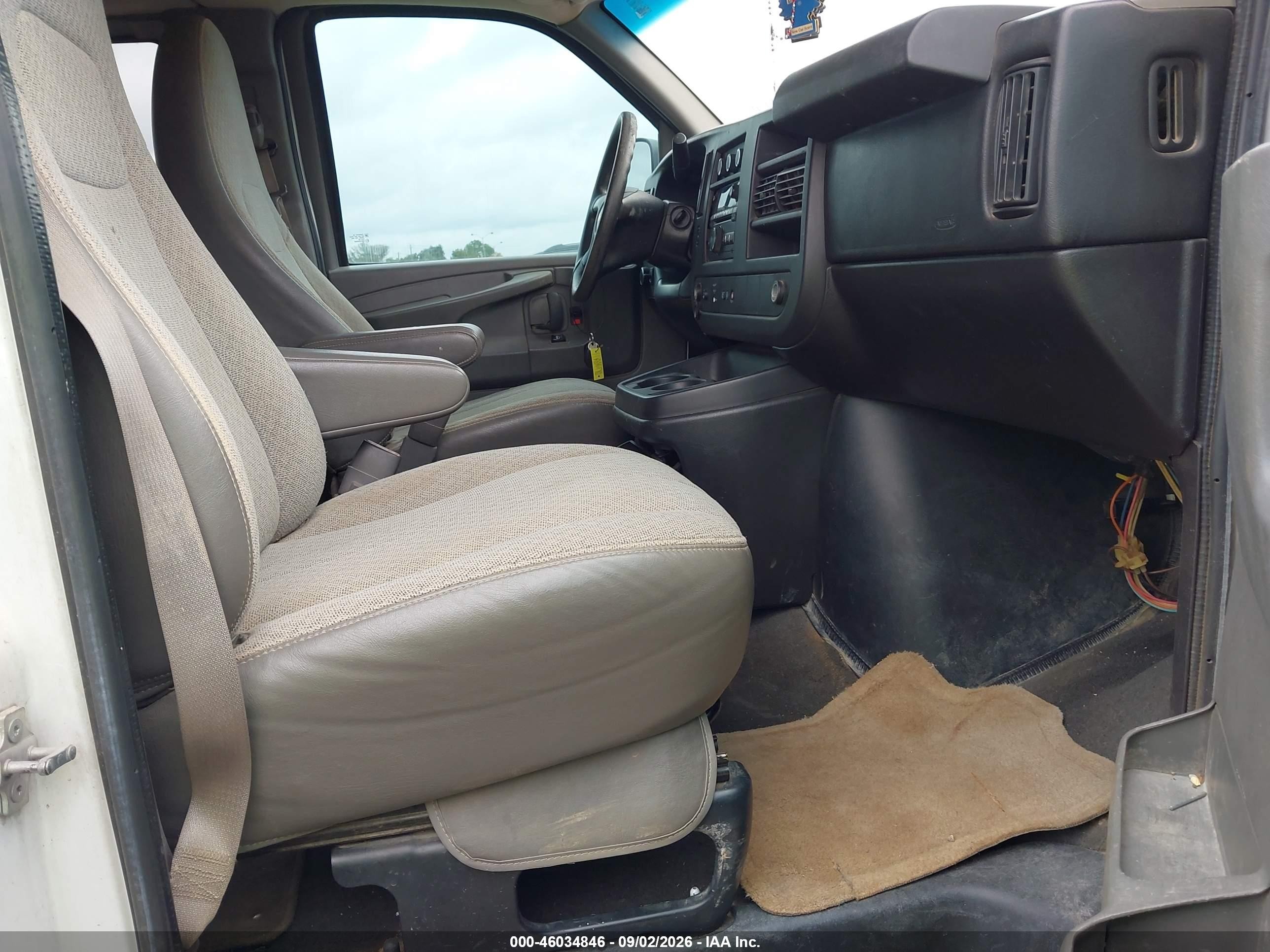2011 Chevrolet Express 3500 Lt White vin: 1GAZG1FGXB1127664